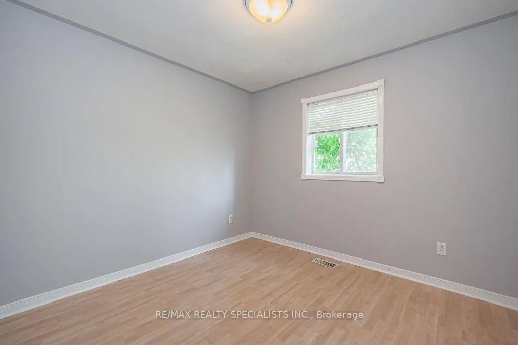 Photo 12 of 62 Tamvale Crescent, Kitchener — HOMEH