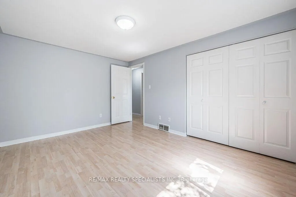 Photo 18 of 62 Tamvale Crescent, Kitchener — HOMEH