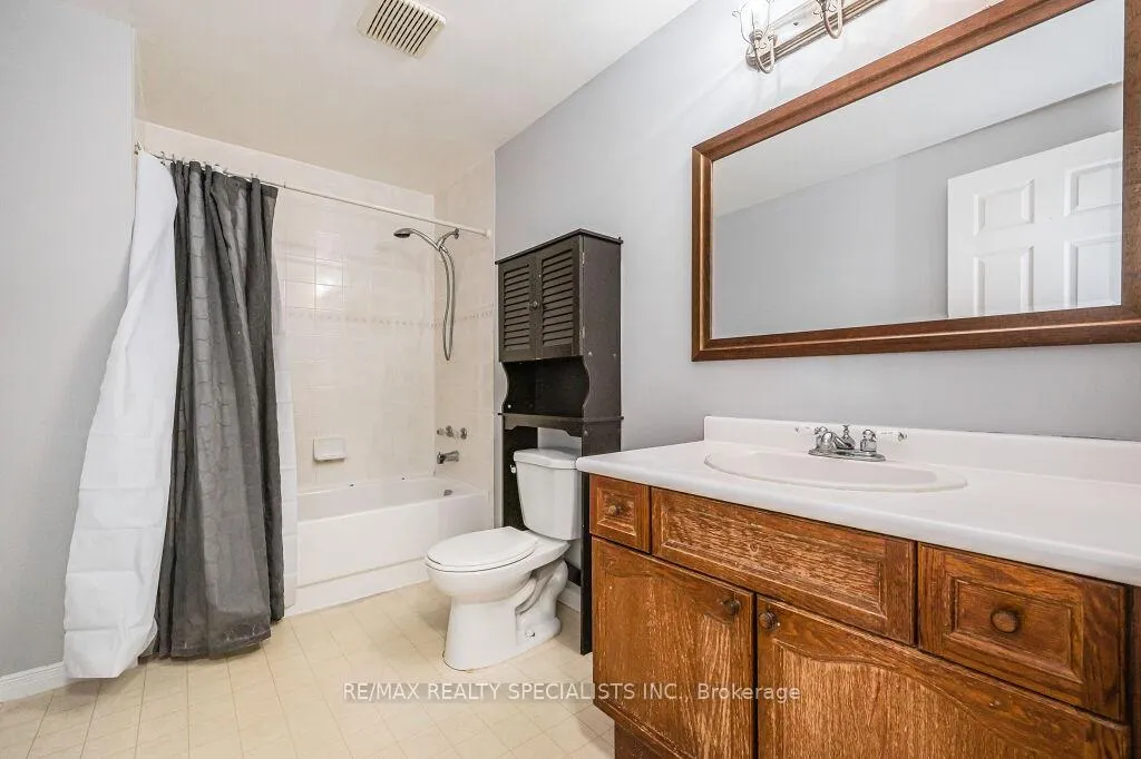 Photo 19 of 62 Tamvale Crescent, Kitchener — HOMEH