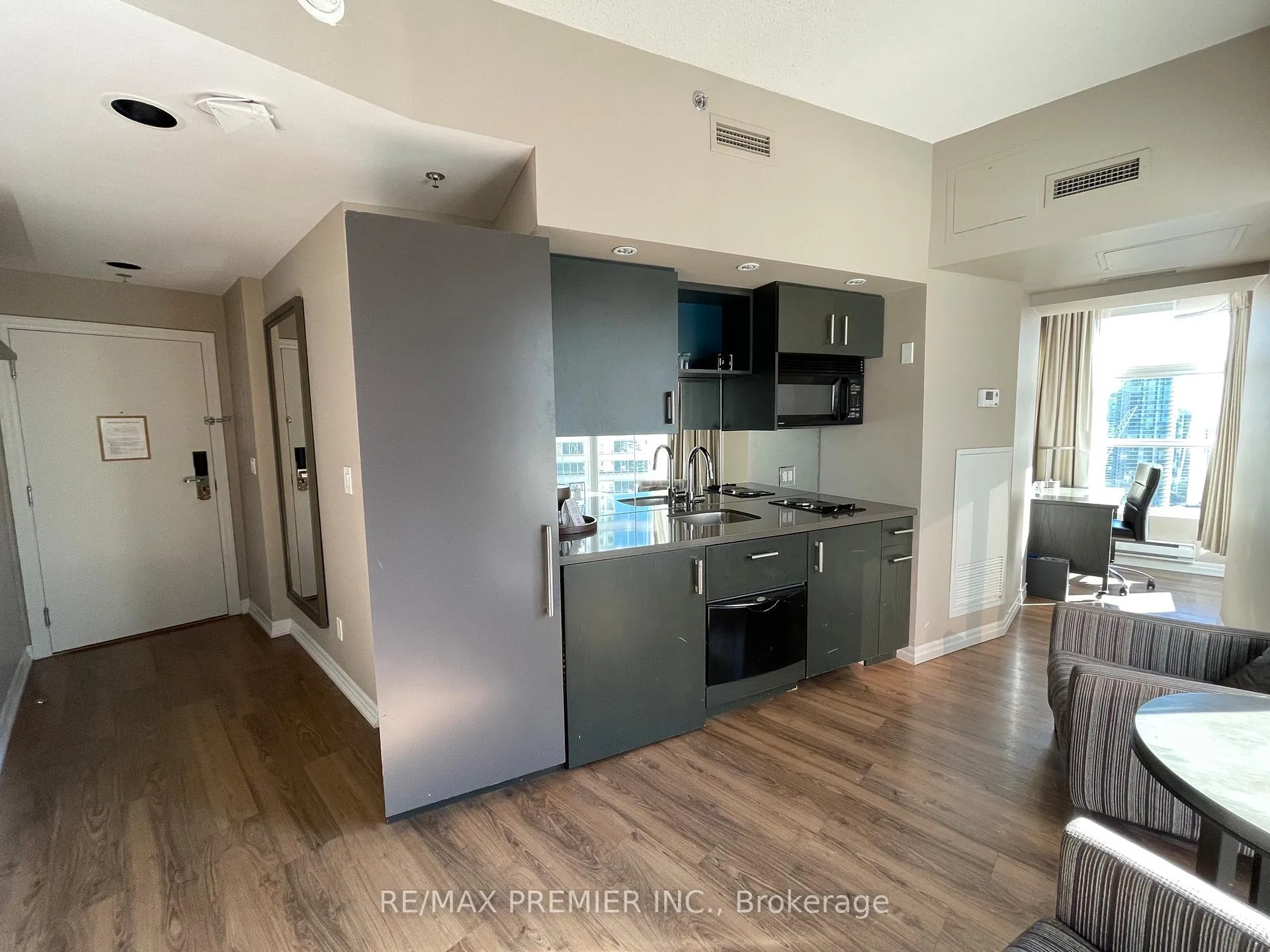 Photo 7 of Unit 3012, 1 King Street W, Toronto, Bay Street Corridor — HOMEH