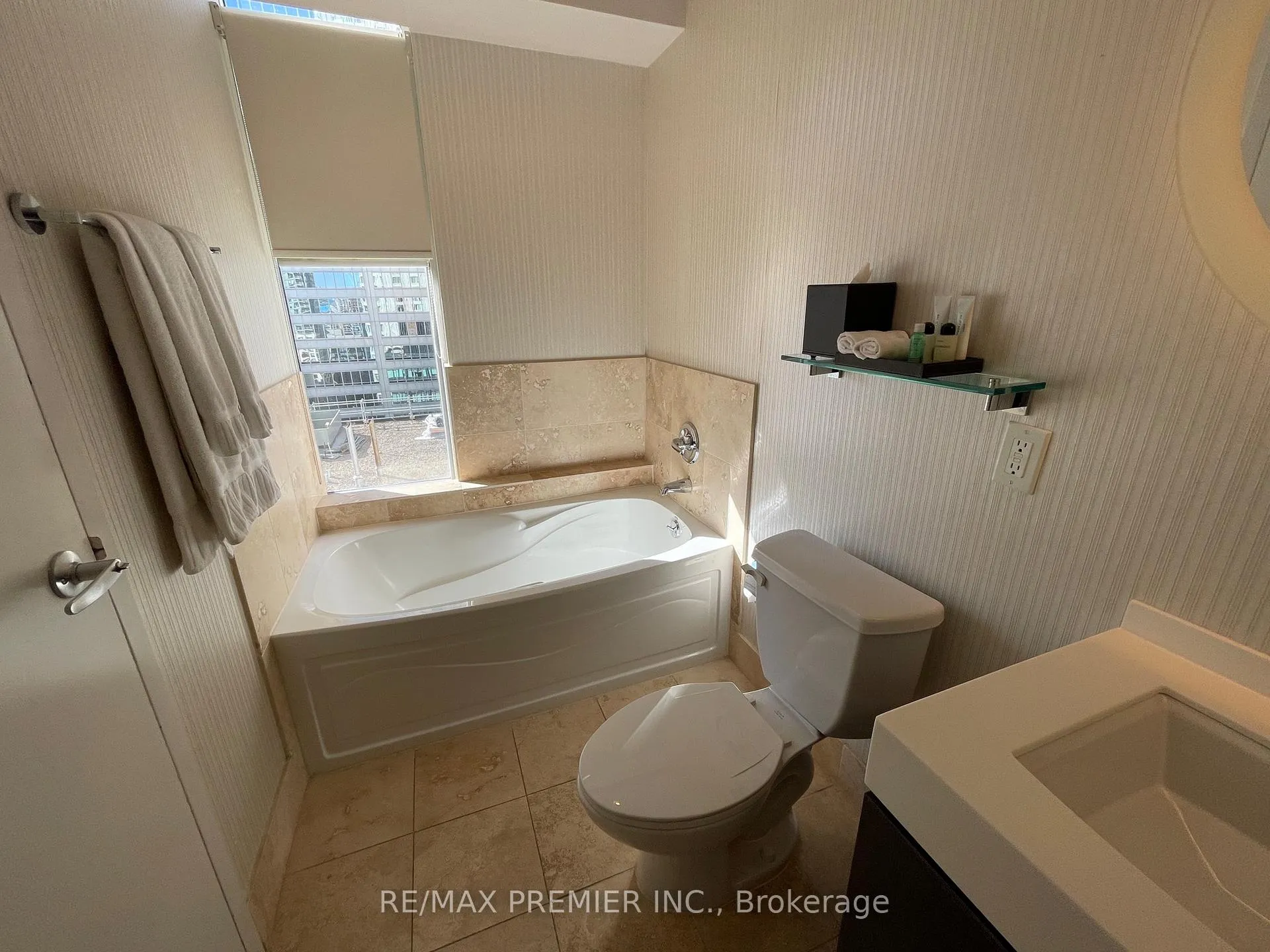Photo 15 of Unit 3012, 1 King Street W, Toronto, Bay Street Corridor — HOMEH