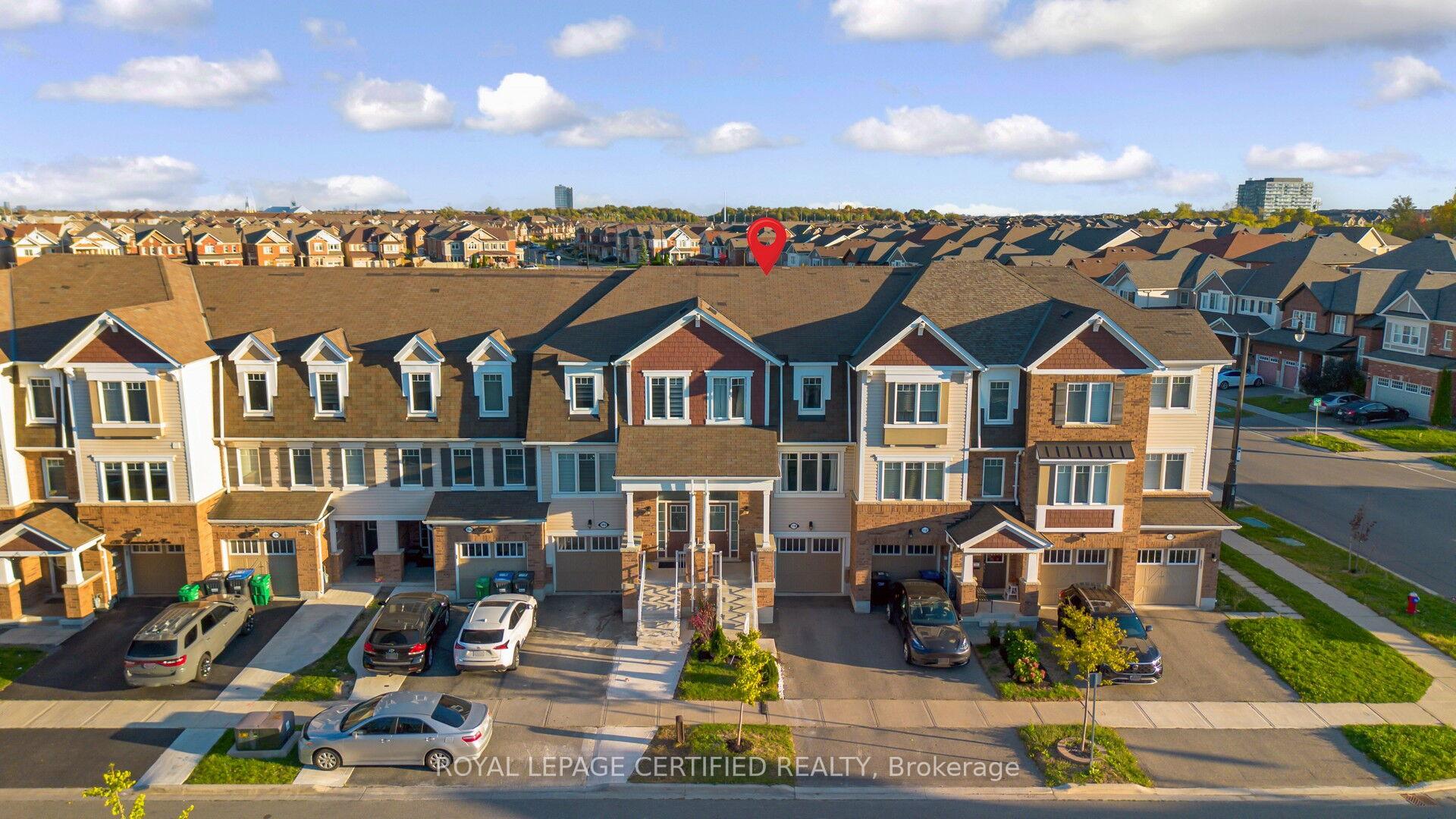 Photo 2 of 110 Bannister Crescent, Brampton, Northwest Brampton — HOMEH