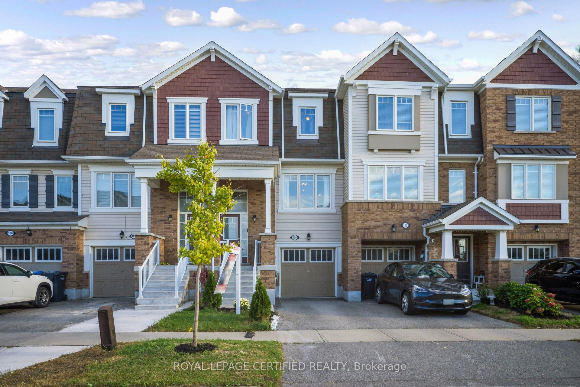 Photo 3 of 110 Bannister Crescent, Brampton, Northwest Brampton — HOMEH
