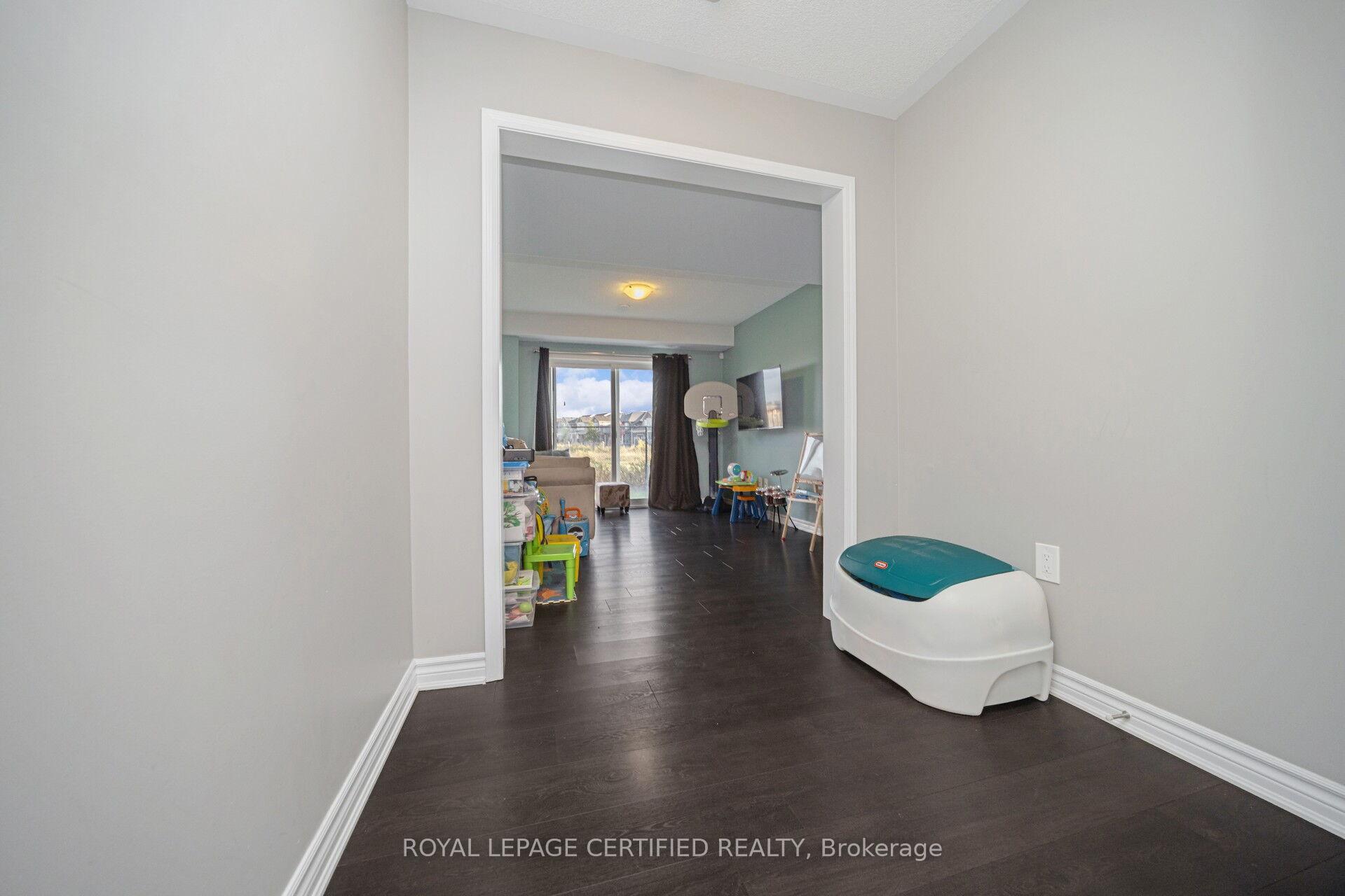 Photo 24 of 110 Bannister Crescent, Brampton, Northwest Brampton — HOMEH