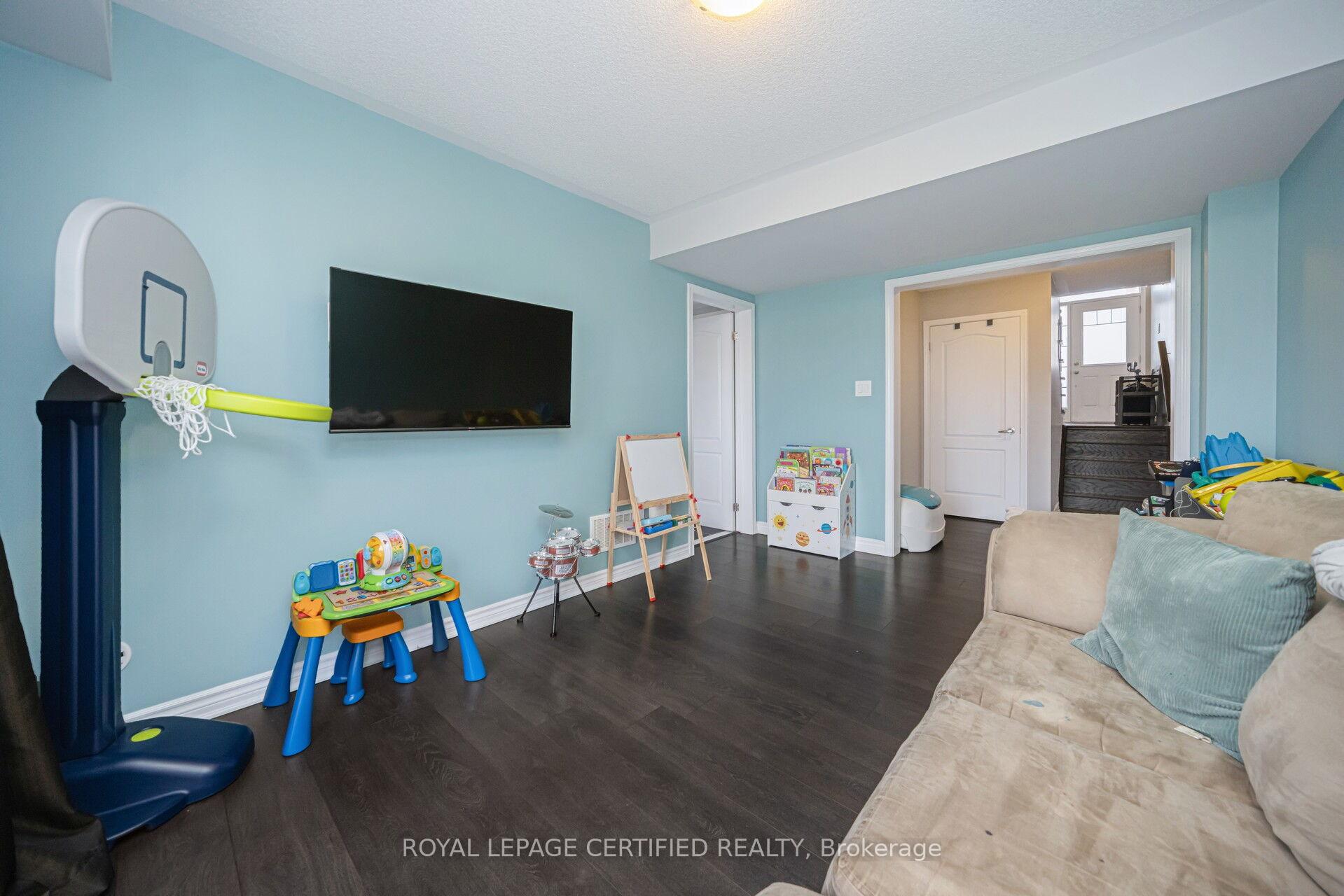 Photo 26 of 110 Bannister Crescent, Brampton, Northwest Brampton — HOMEH