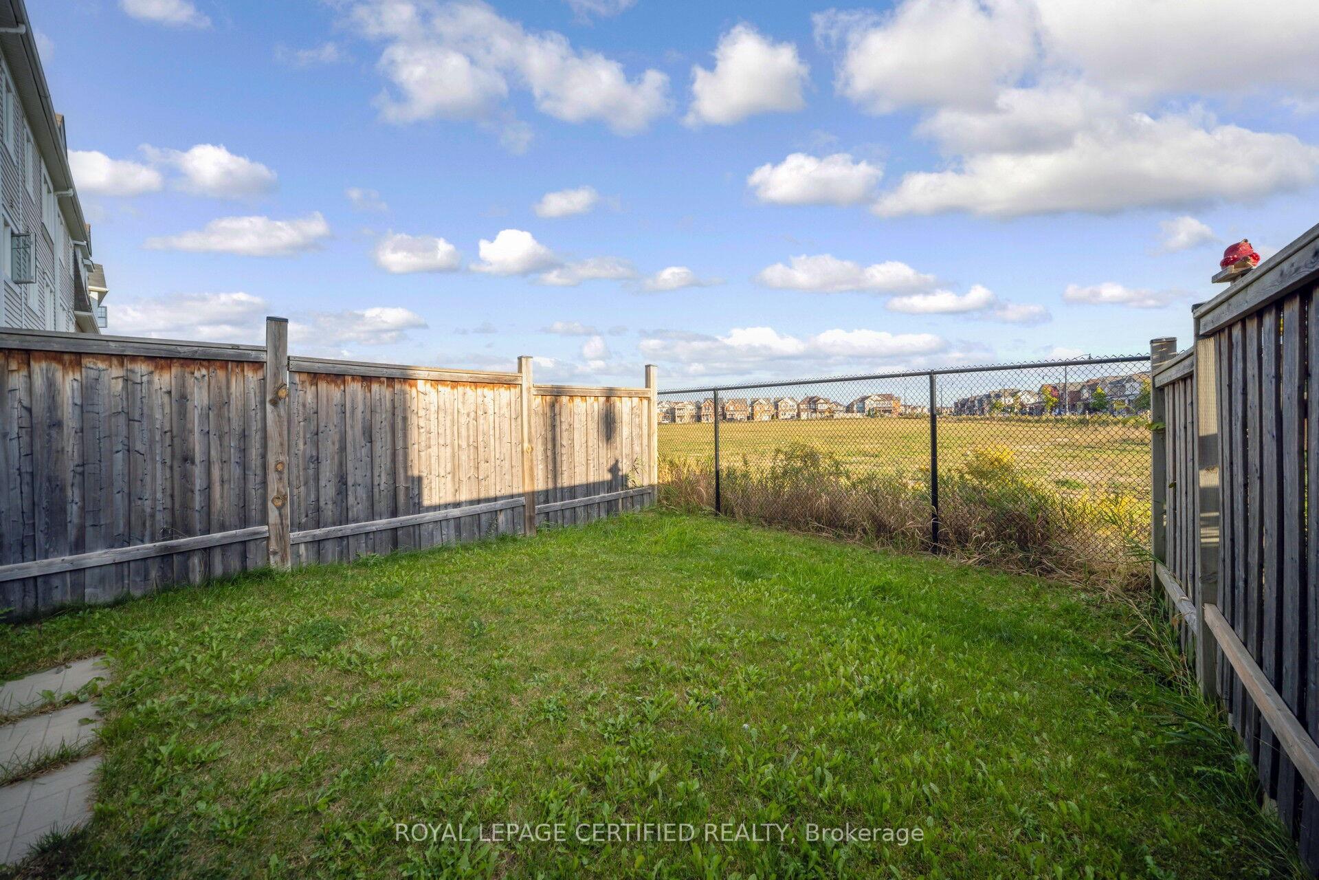 Photo 29 of 110 Bannister Crescent, Brampton, Northwest Brampton — HOMEH