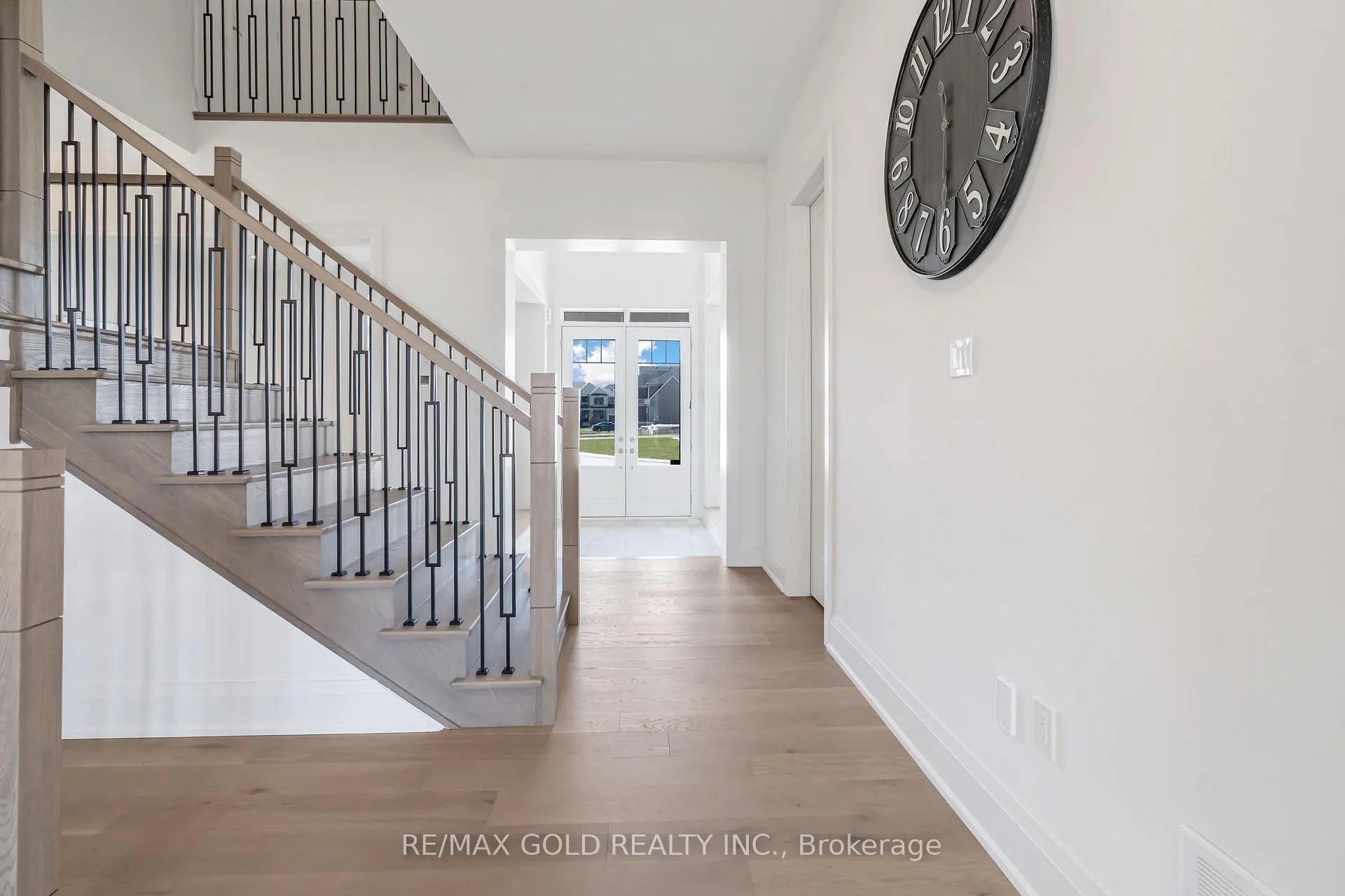 Photo 13 of 8 Twinleaf Crescent, Adjala-Tosorontio, Colgan — HOMEH