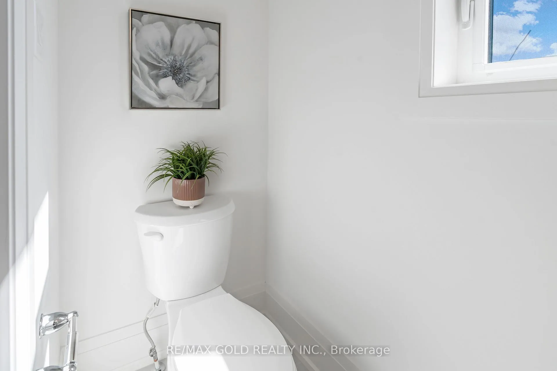 Photo 37 of 8 Twinleaf Crescent, Adjala-Tosorontio, Colgan — HOMEH