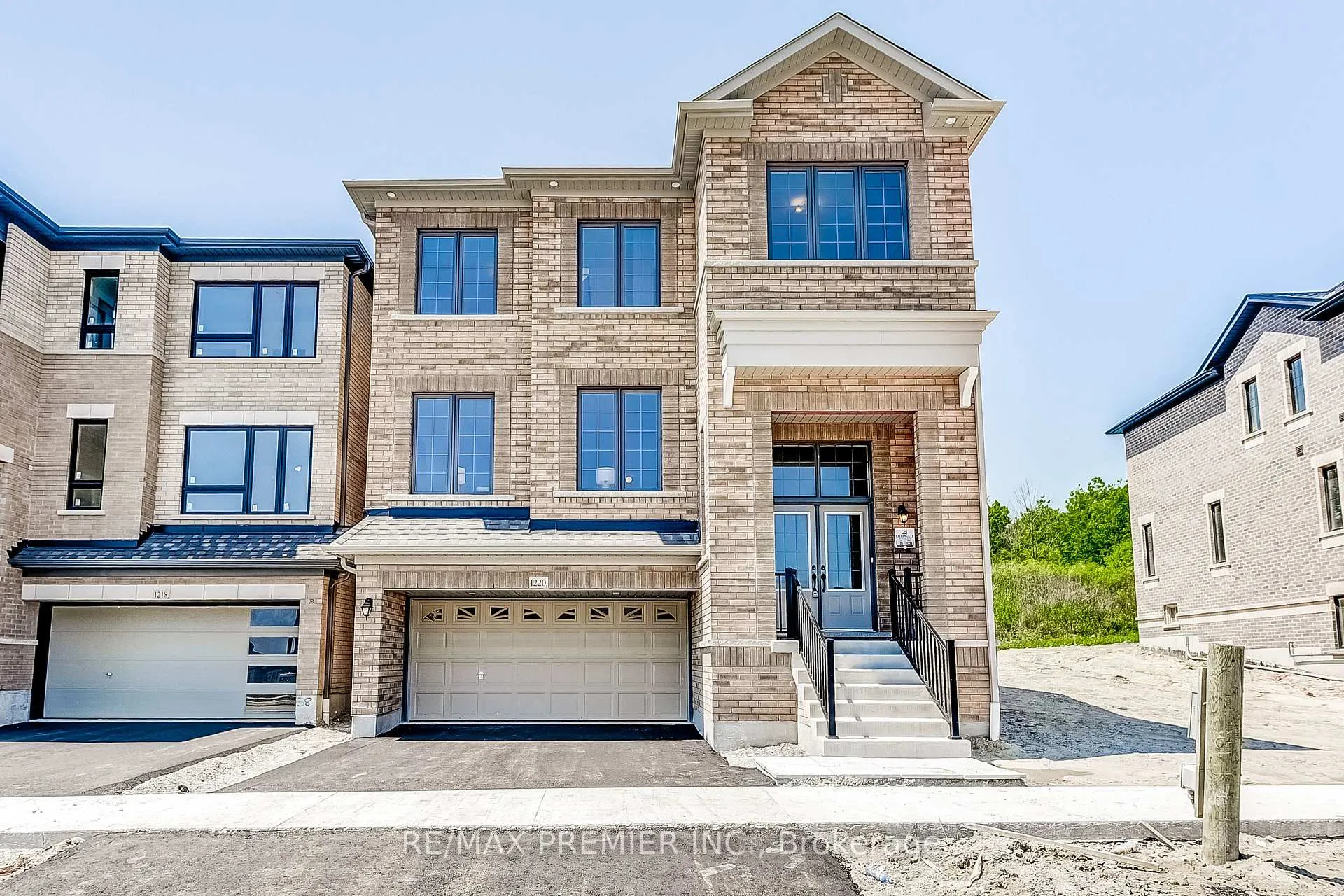 Photo 1 of 1220 Talisman Manor, Pickering, Rural Pickering — HOMEH