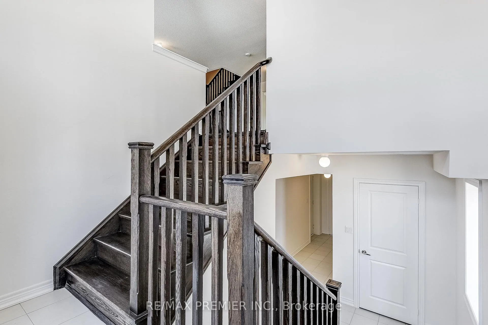 Photo 6 of 1220 Talisman Manor, Pickering, Rural Pickering — HOMEH