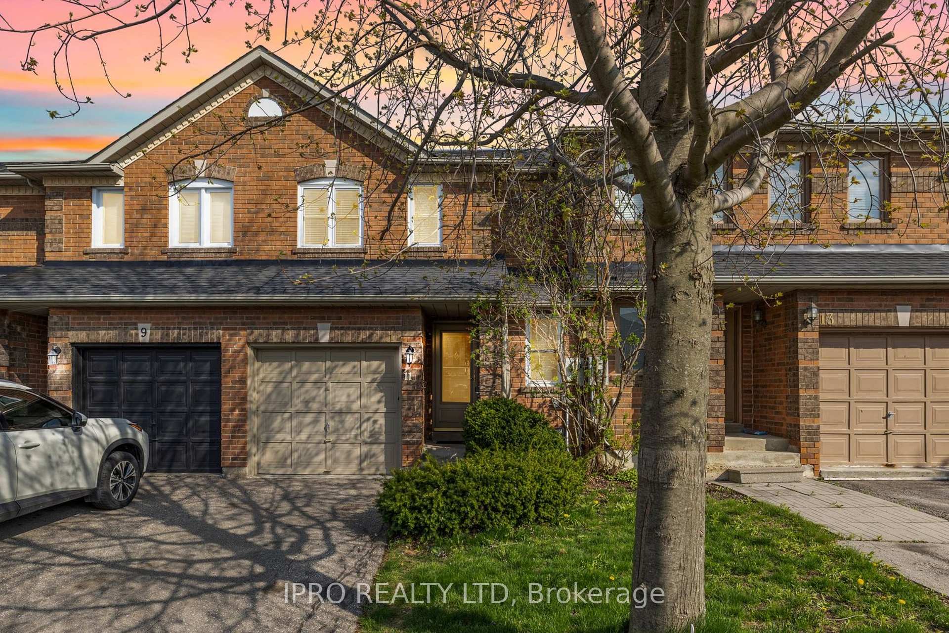 Photo 1 of 11 Alderbrook Place, Caledon, Bolton North — HOMEH