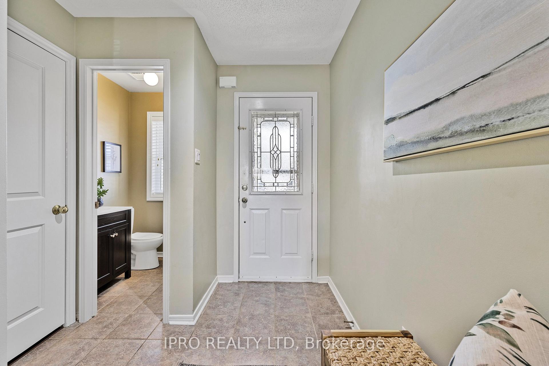 Photo 5 of 11 Alderbrook Place, Caledon, Bolton North — HOMEH