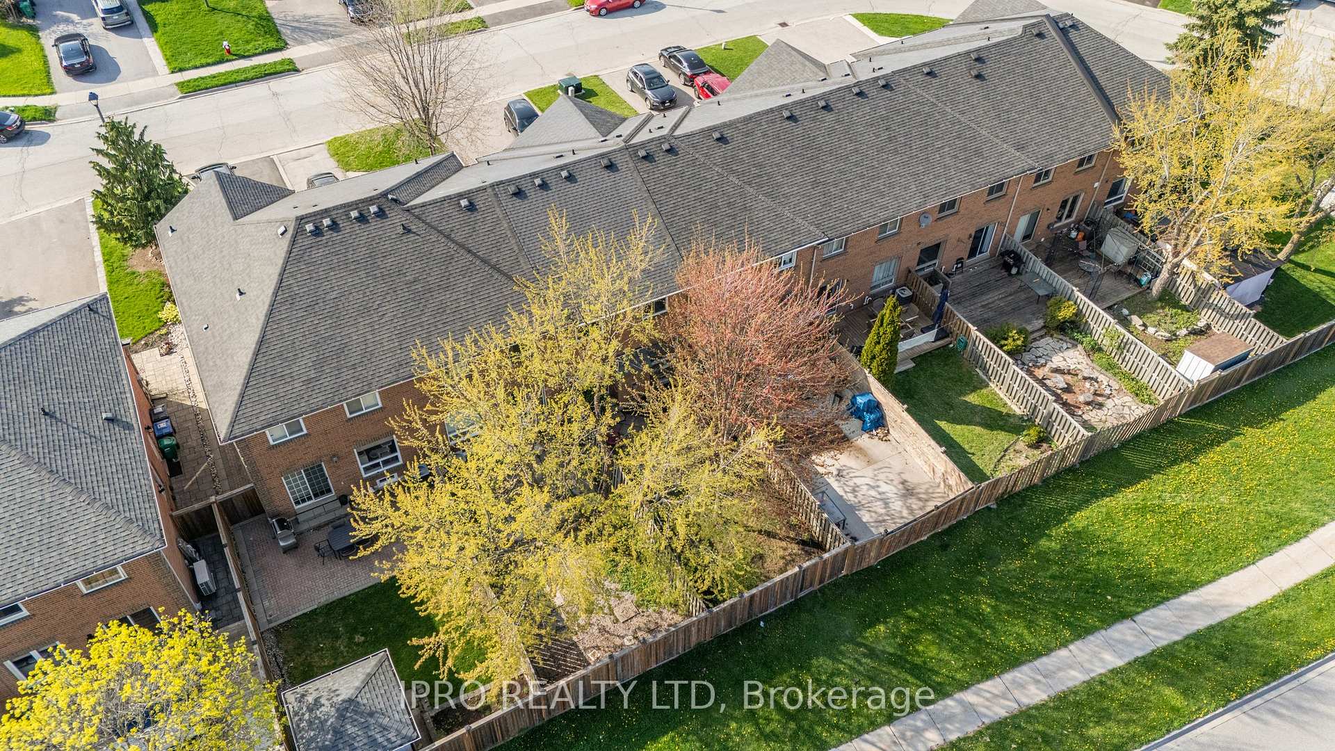 Photo 32 of 11 Alderbrook Place, Caledon, Bolton North — HOMEH