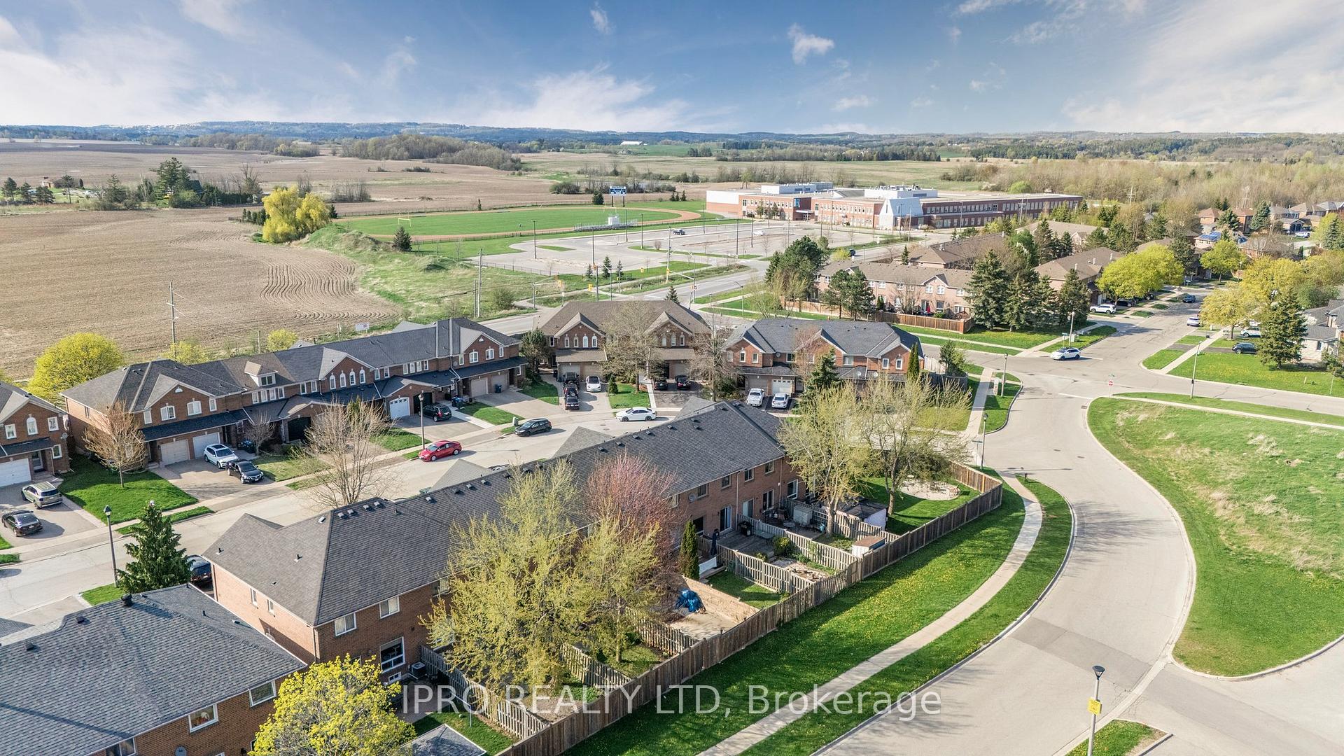 Photo 25 of 11 Alderbrook Place, Caledon, Bolton North — HOMEH