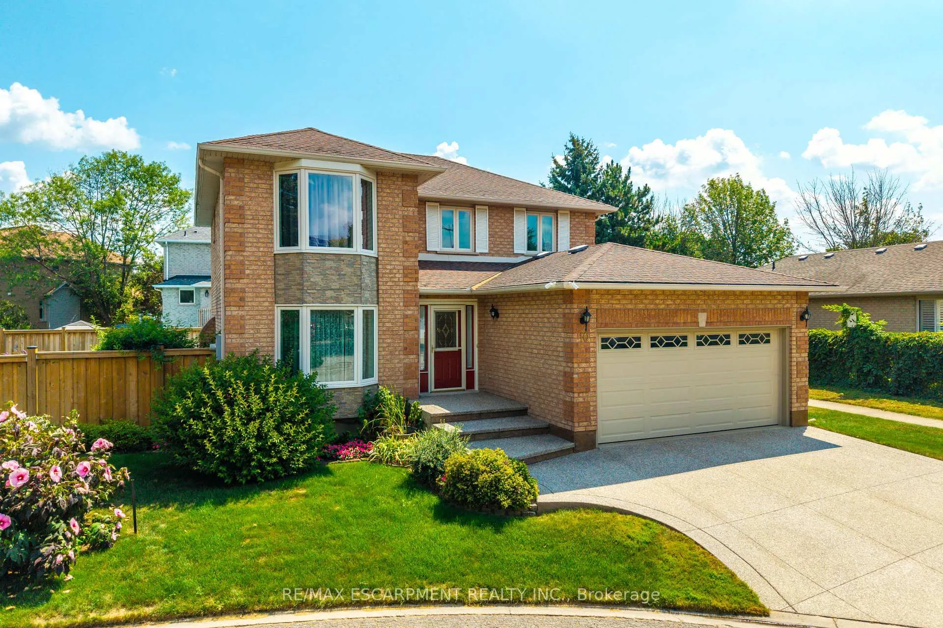 Front of 10 Shadowdale Drive