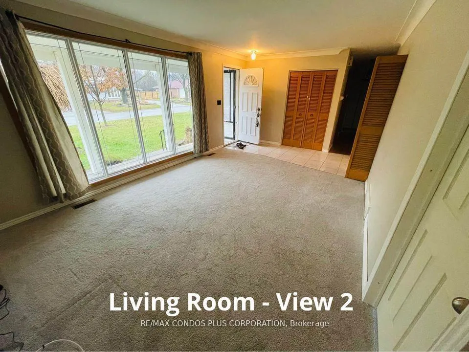 Photo 3 of 4071 Churchill Drive, Windsor — HOMEH
