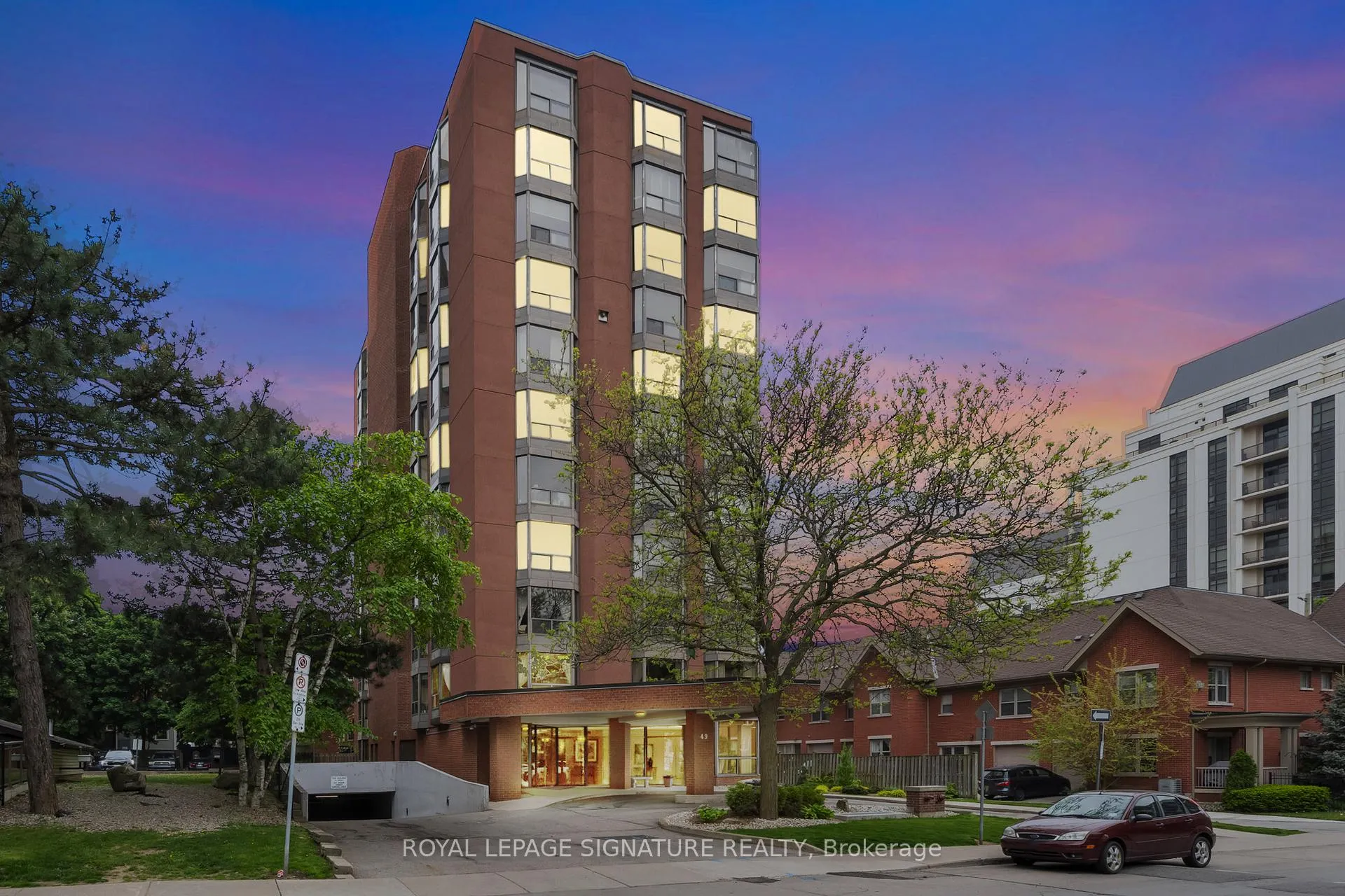 Photo 1 of Unit 300, 49 Robinson Street, Hamilton, Durand — HOMEH