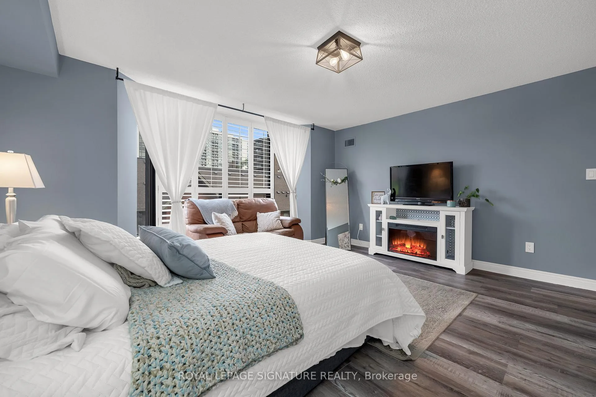 Photo 14 of Unit 300, 49 Robinson Street, Hamilton, Durand — HOMEH
