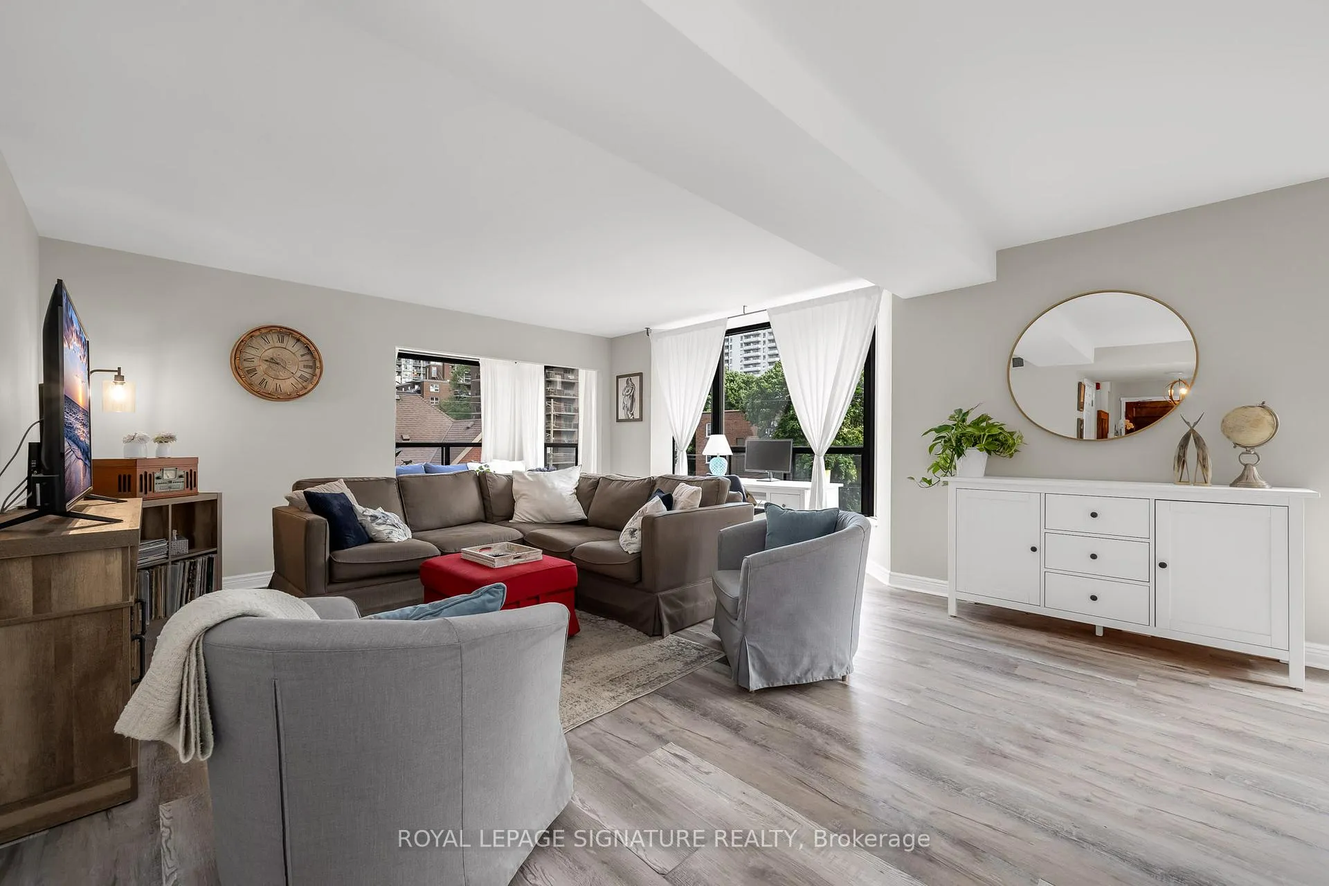 Photo 23 of Unit 300, 49 Robinson Street, Hamilton, Durand — HOMEH