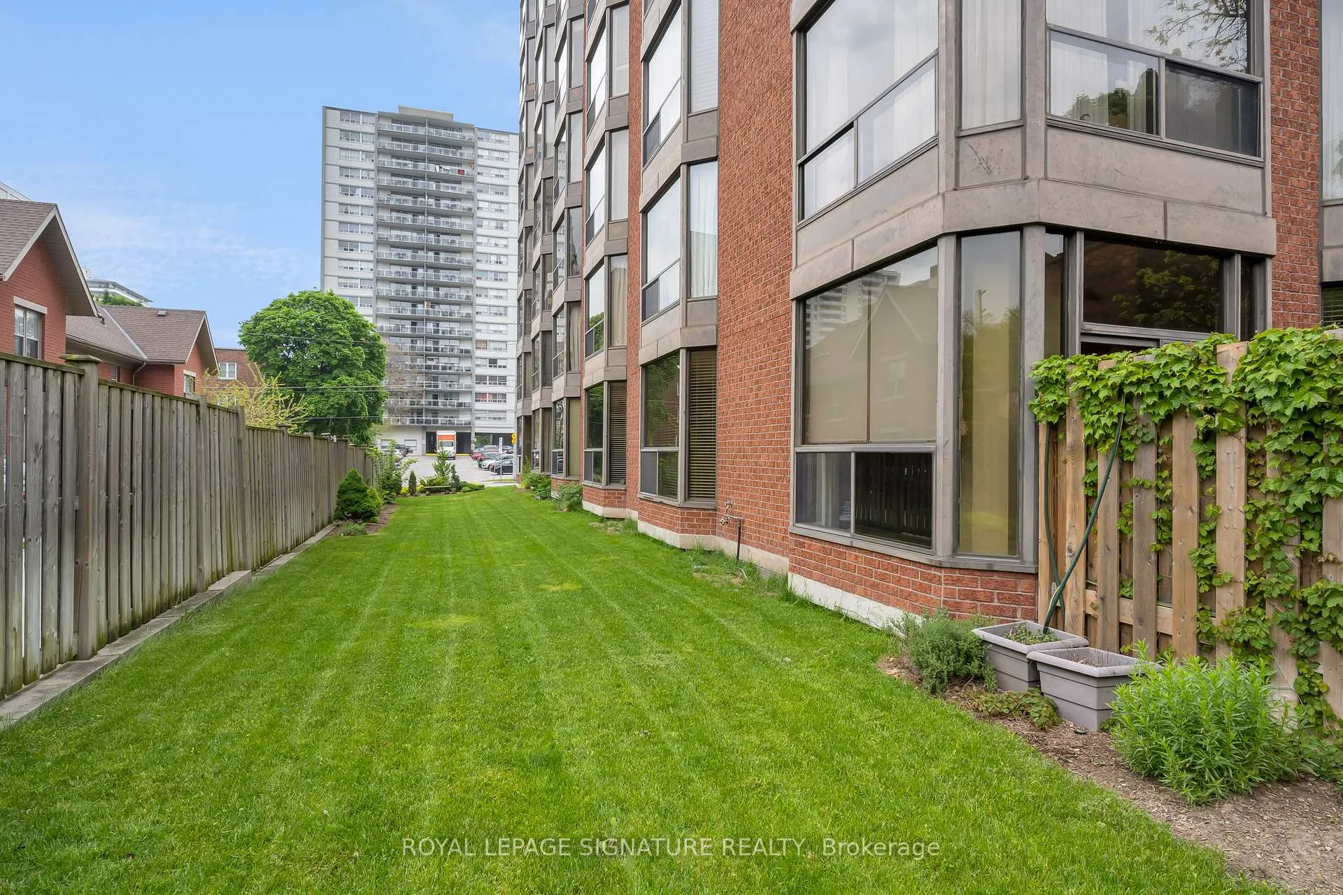 Photo 32 of Unit 300, 49 Robinson Street, Hamilton, Durand — HOMEH