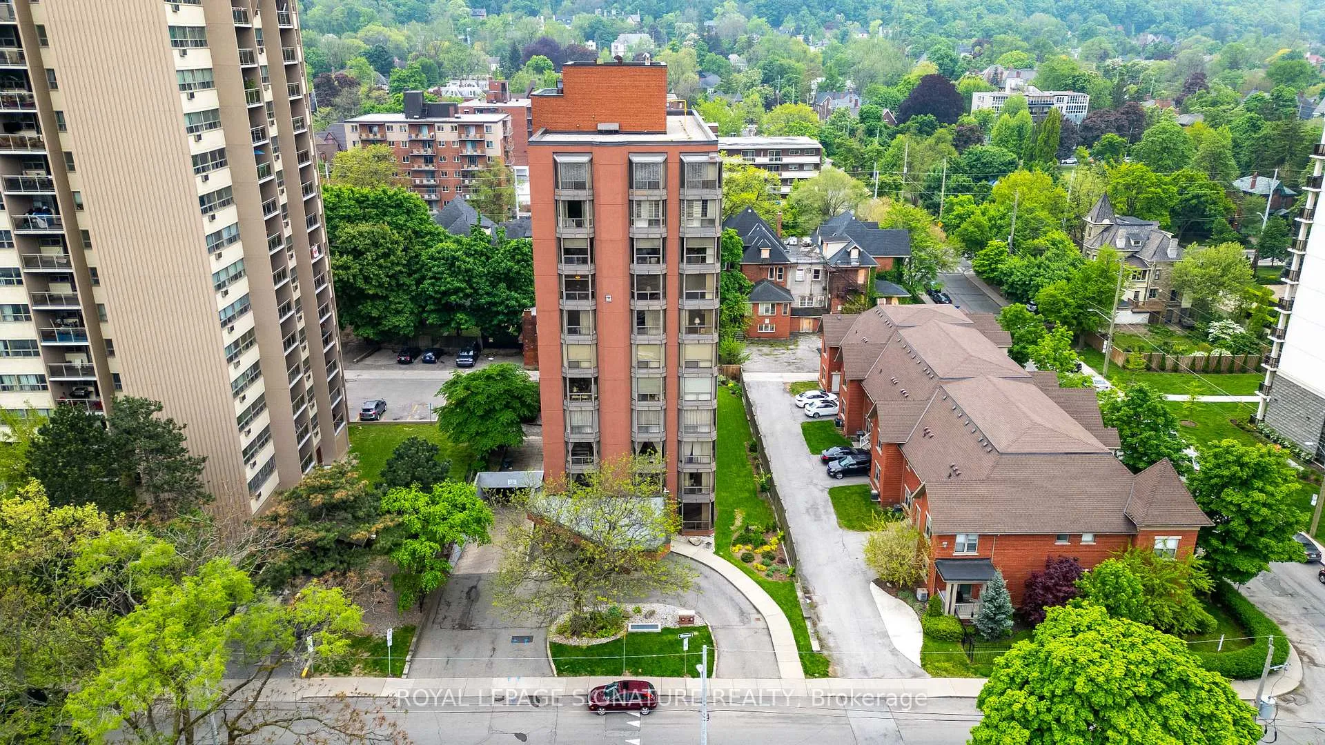 Photo 33 of Unit 300, 49 Robinson Street, Hamilton, Durand — HOMEH