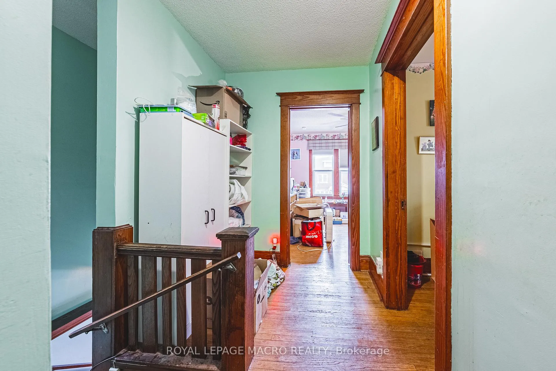 Photo 13 of 193 Edgemont Street S, Hamilton, Delta — HOMEH