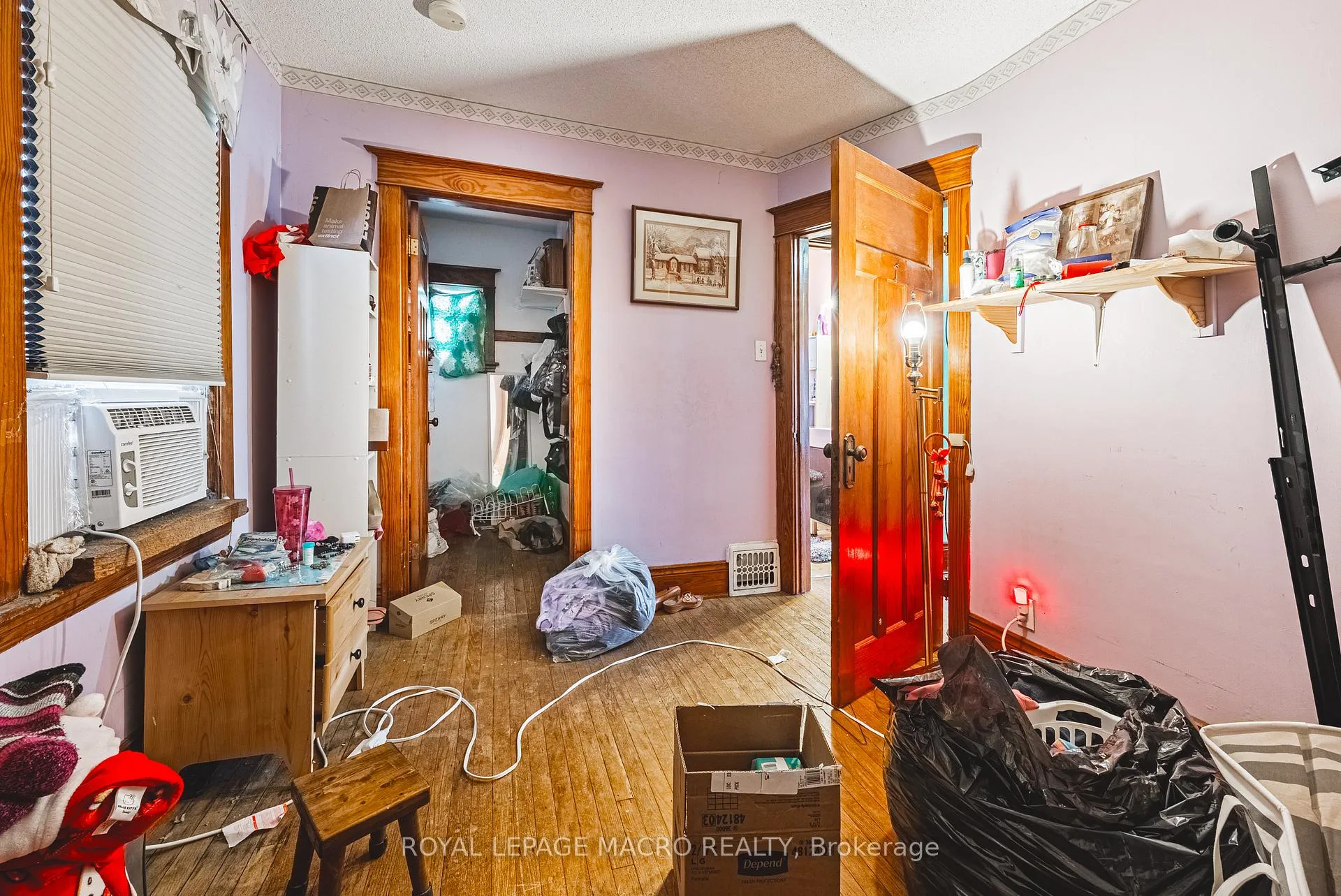 Photo 15 of 193 Edgemont Street S, Hamilton, Delta — HOMEH