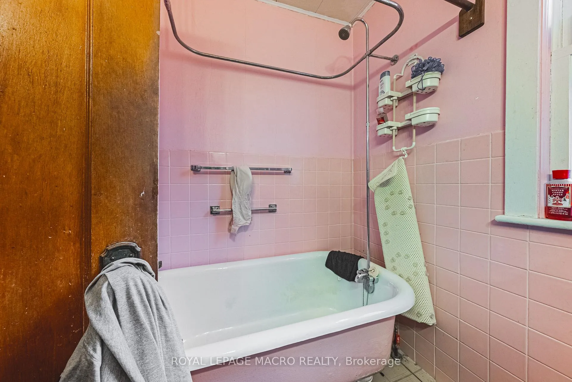 Photo 17 of 193 Edgemont Street S, Hamilton, Delta — HOMEH