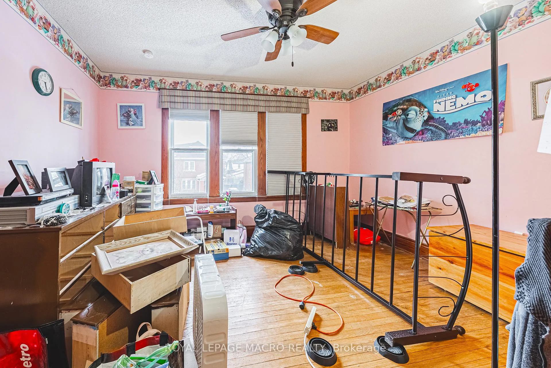 Photo 18 of 193 Edgemont Street S, Hamilton, Delta — HOMEH