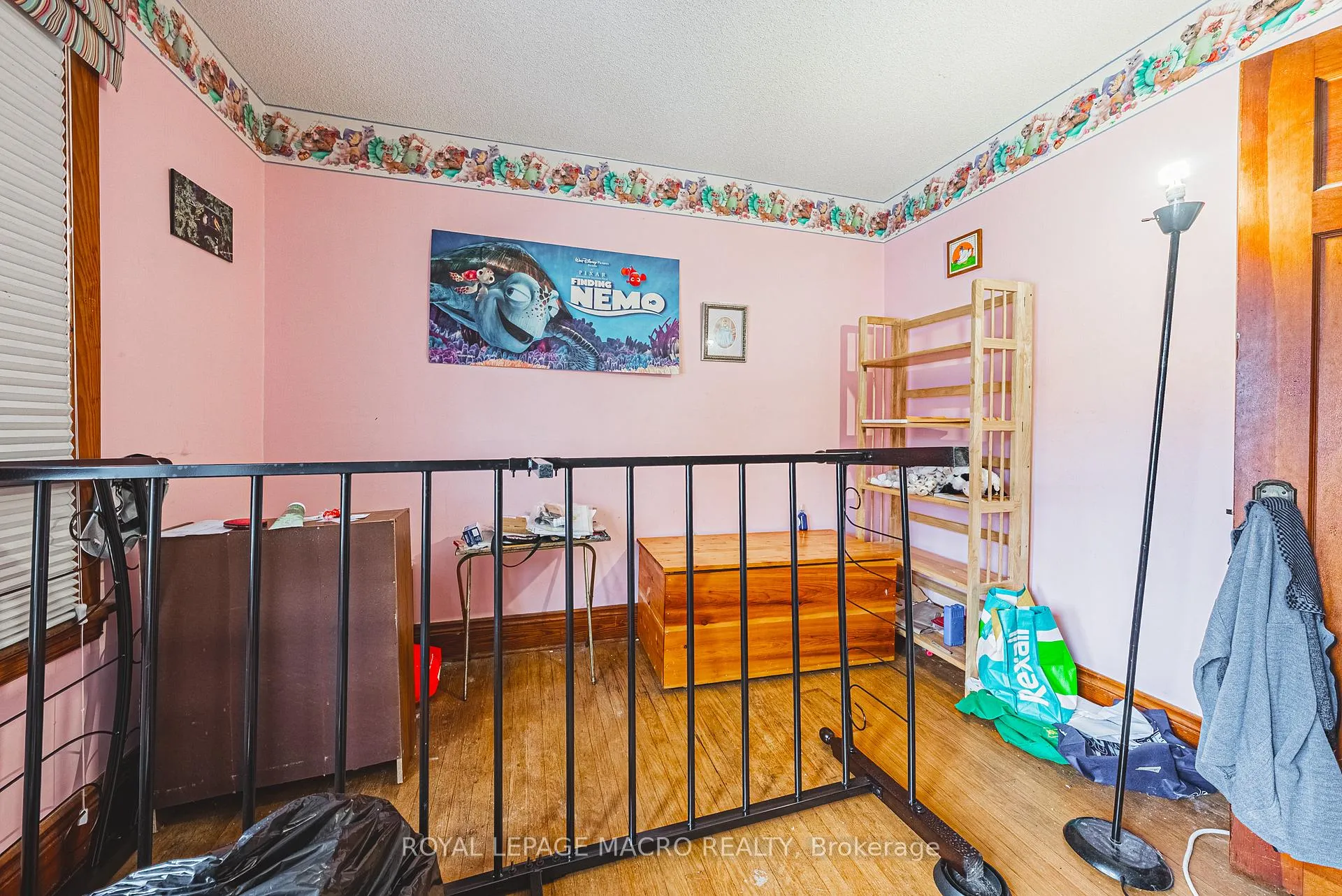 Photo 19 of 193 Edgemont Street S, Hamilton, Delta — HOMEH