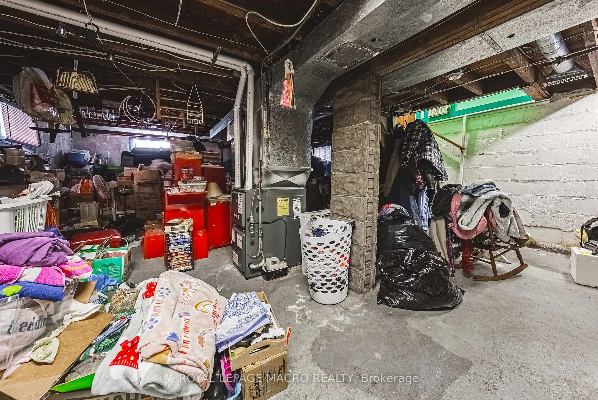 Photo 23 of 193 Edgemont Street S, Hamilton, Delta — HOMEH