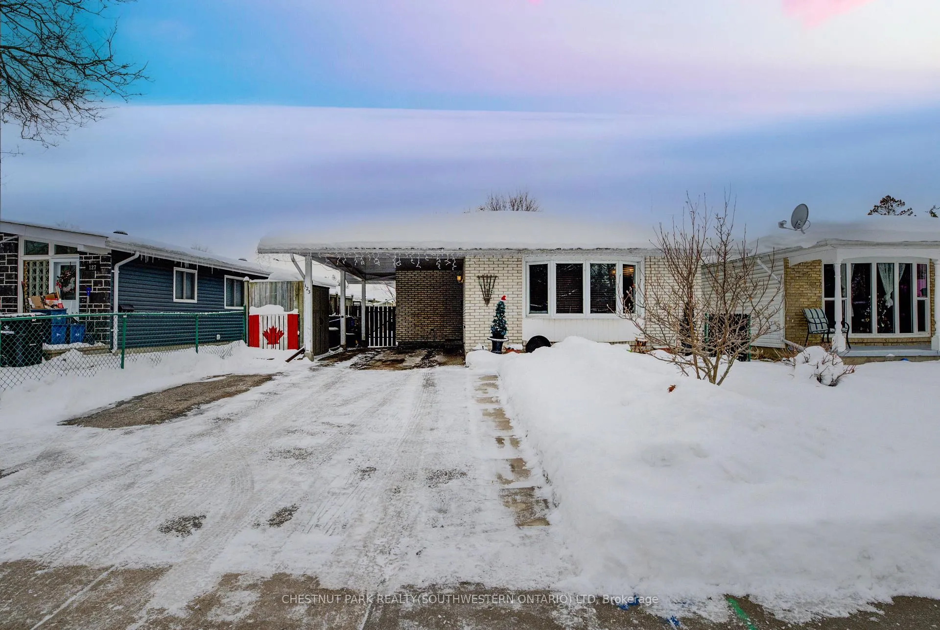 Photo 2 of 123 Kingswood Drive, Kitchener — HOMEH