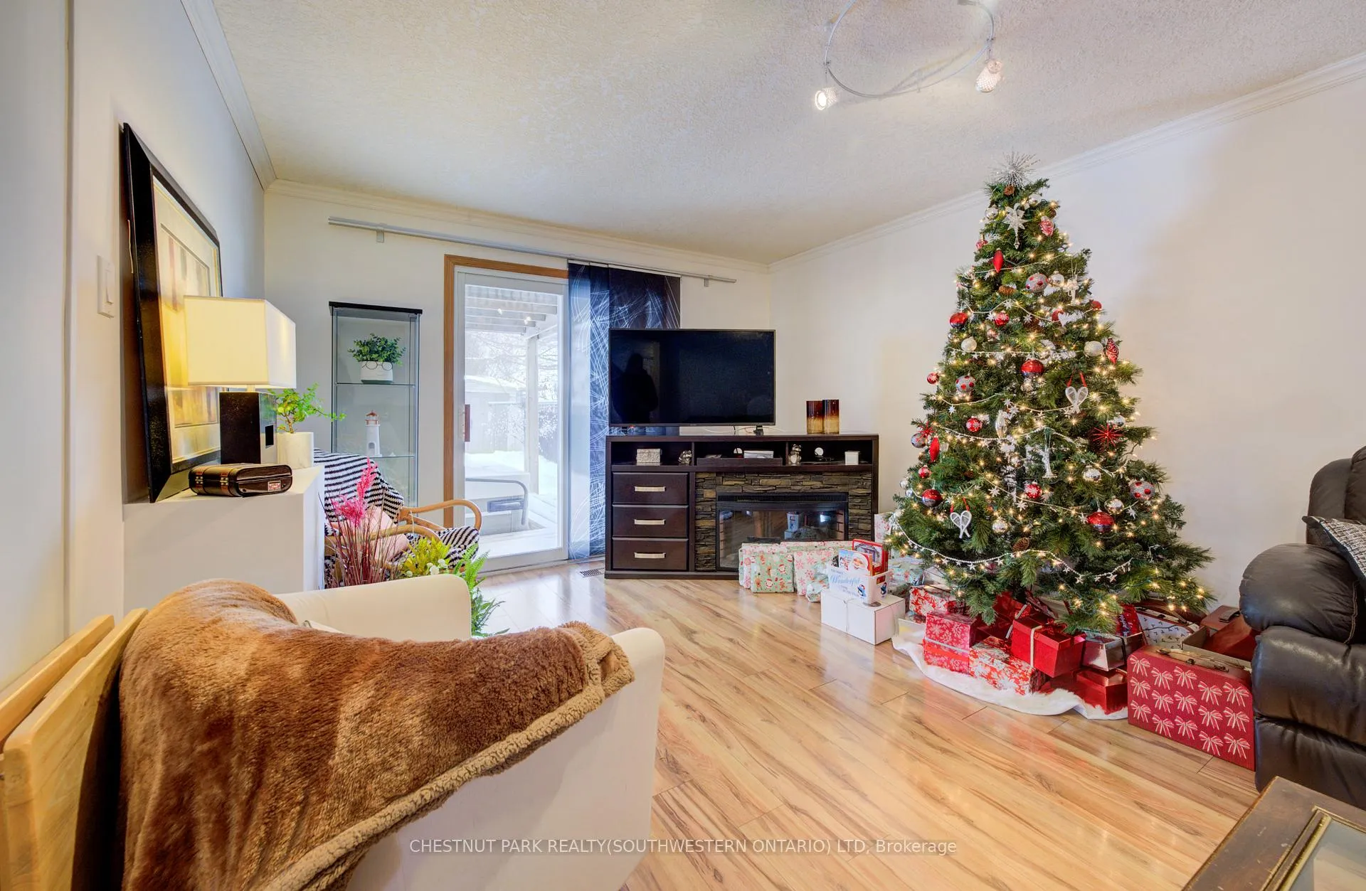 Photo 5 of 123 Kingswood Drive, Kitchener — HOMEH
