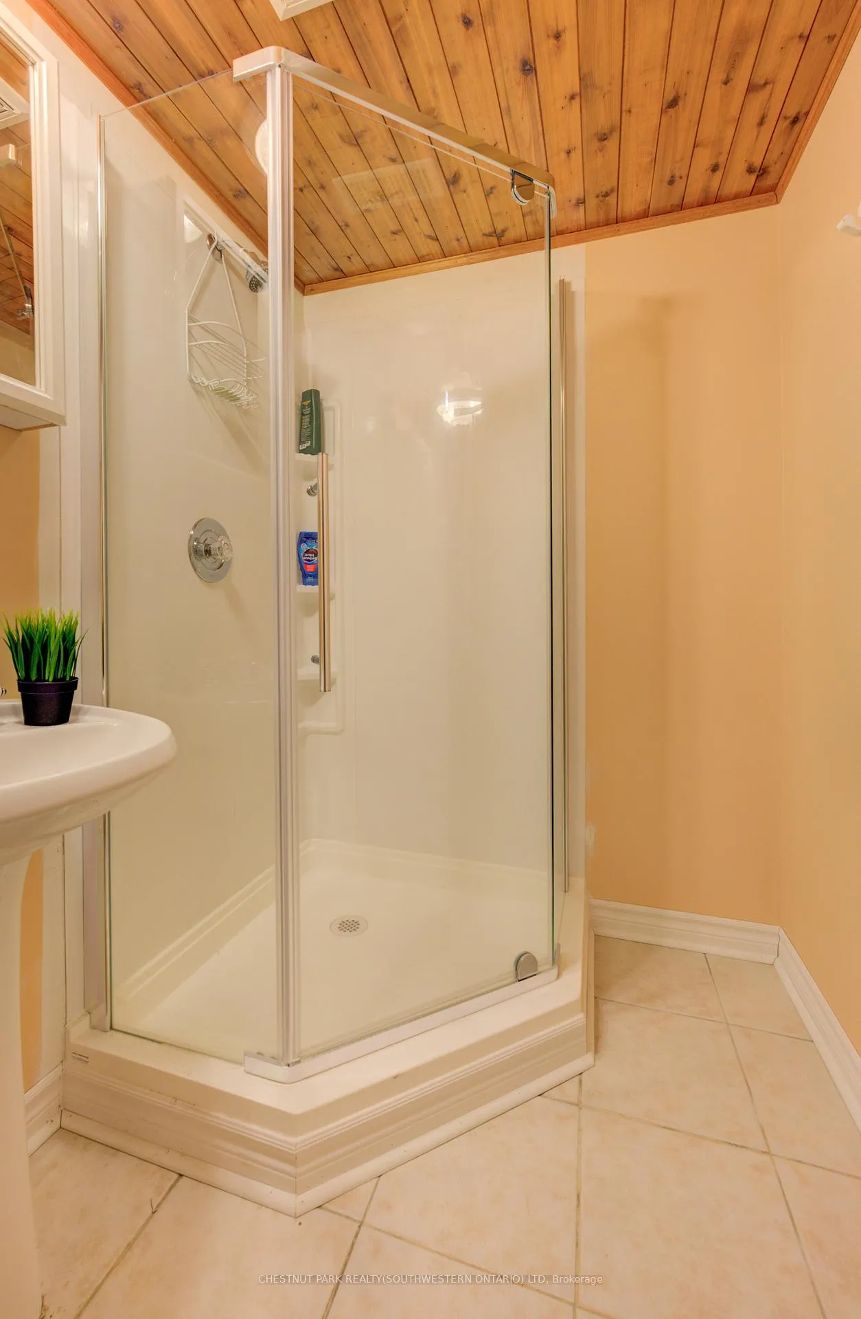 Photo 28 of 123 Kingswood Drive, Kitchener — HOMEH