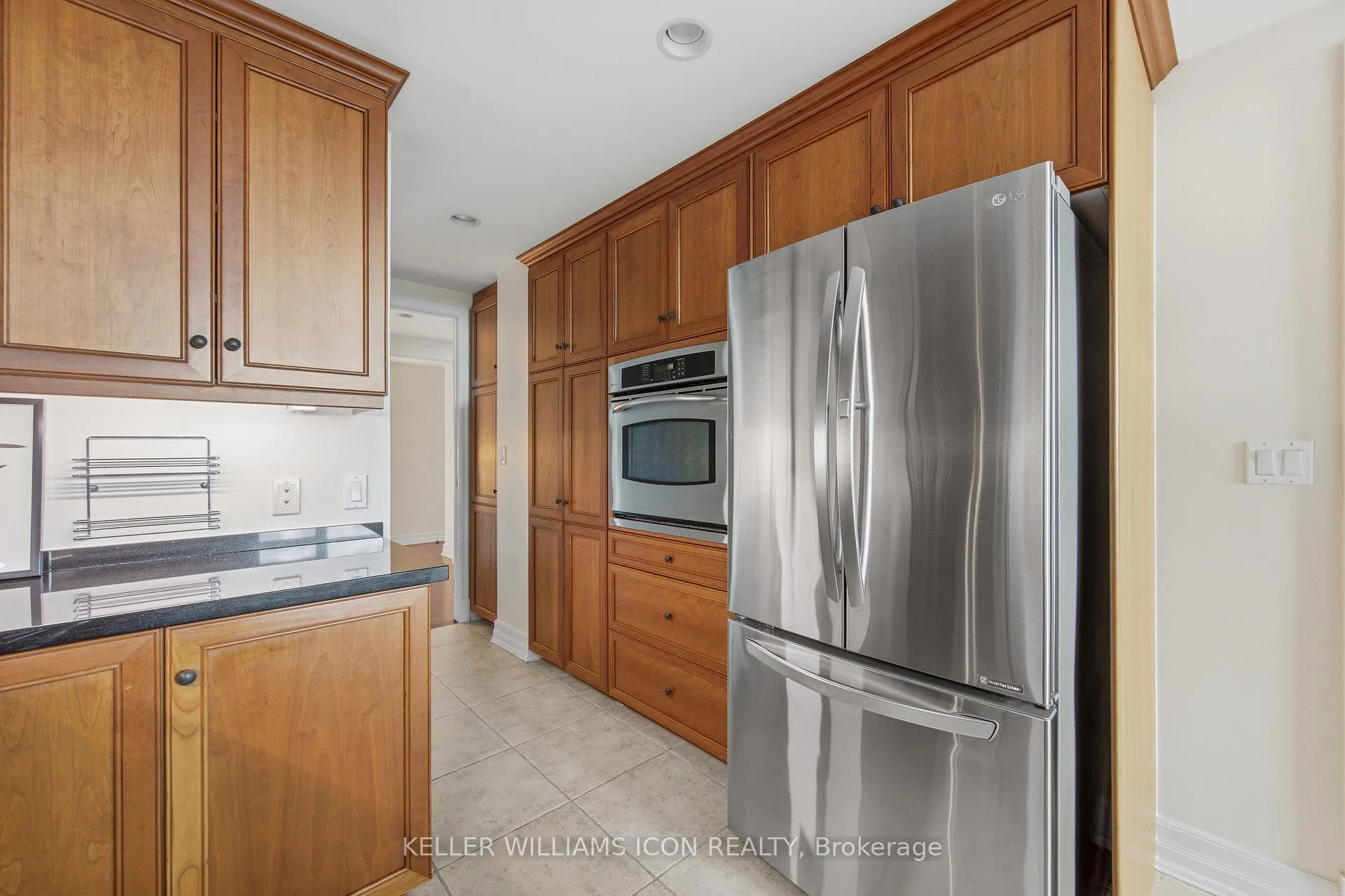 Photo 19 of Unit 407, 3580 Rivergate Way, Ottawa, Quinterra — HOMEH