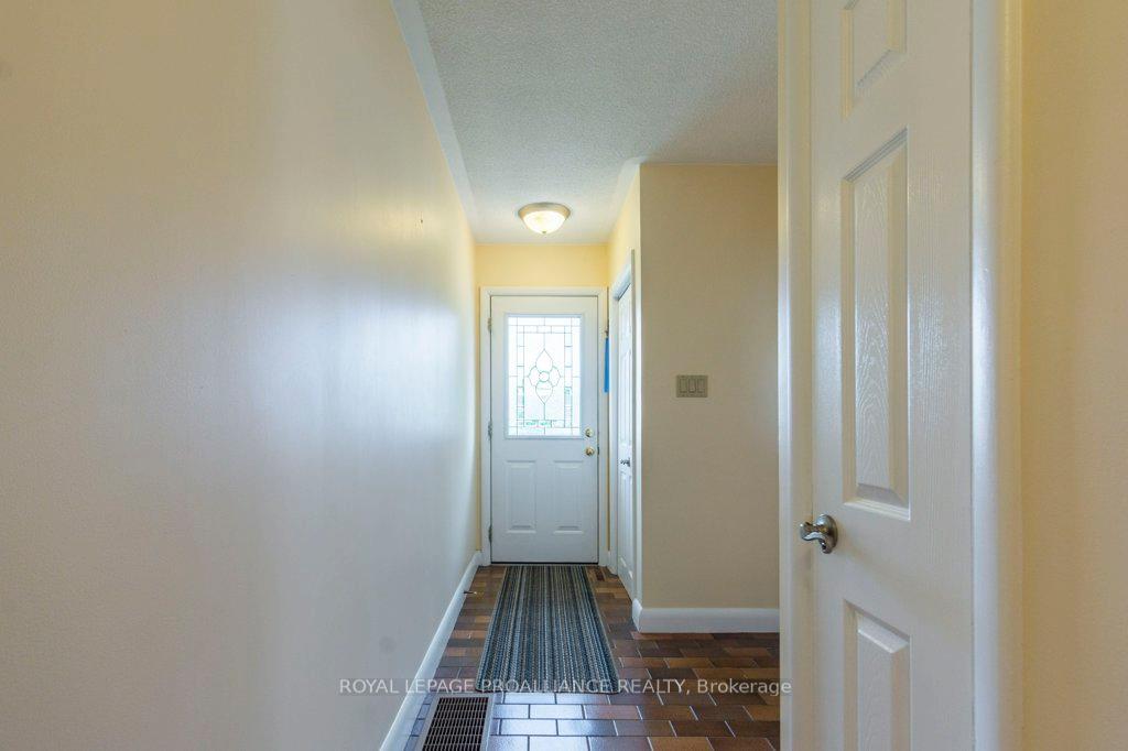 Photo 4 of 19 Craig Street, Belleville, Belleville Ward — HOMEH
