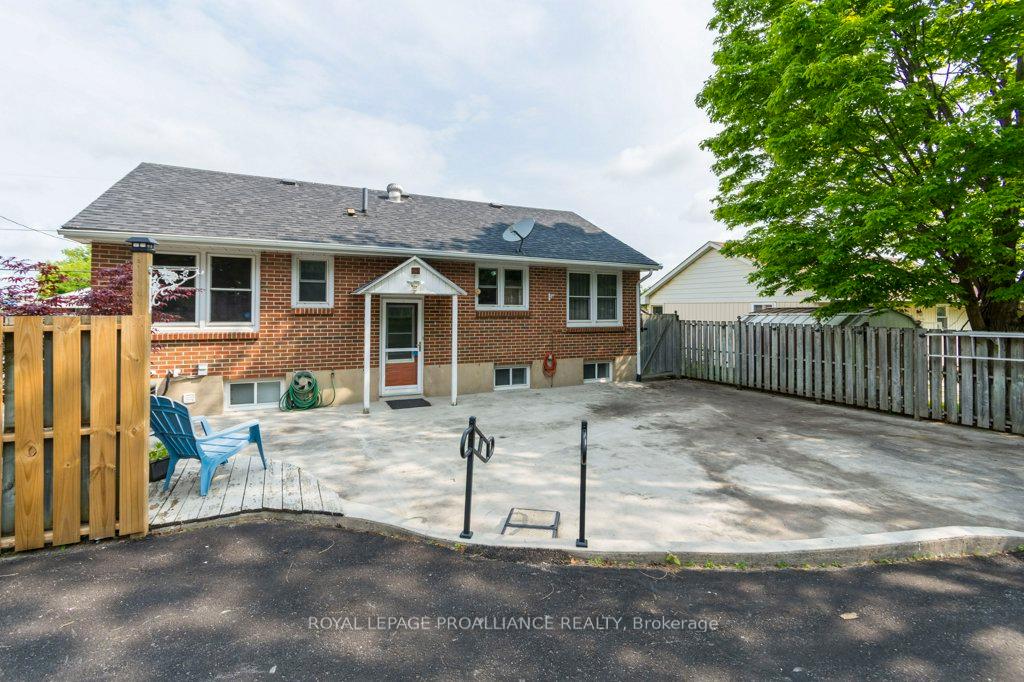 Photo 27 of 19 Craig Street, Belleville, Belleville Ward — HOMEH