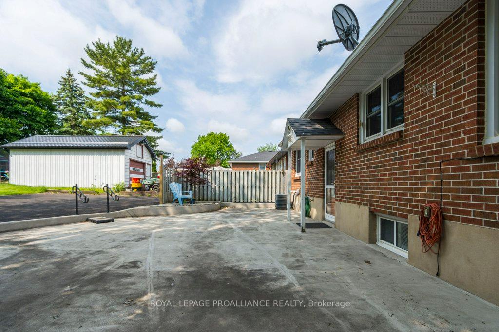 Photo 28 of 19 Craig Street, Belleville, Belleville Ward — HOMEH