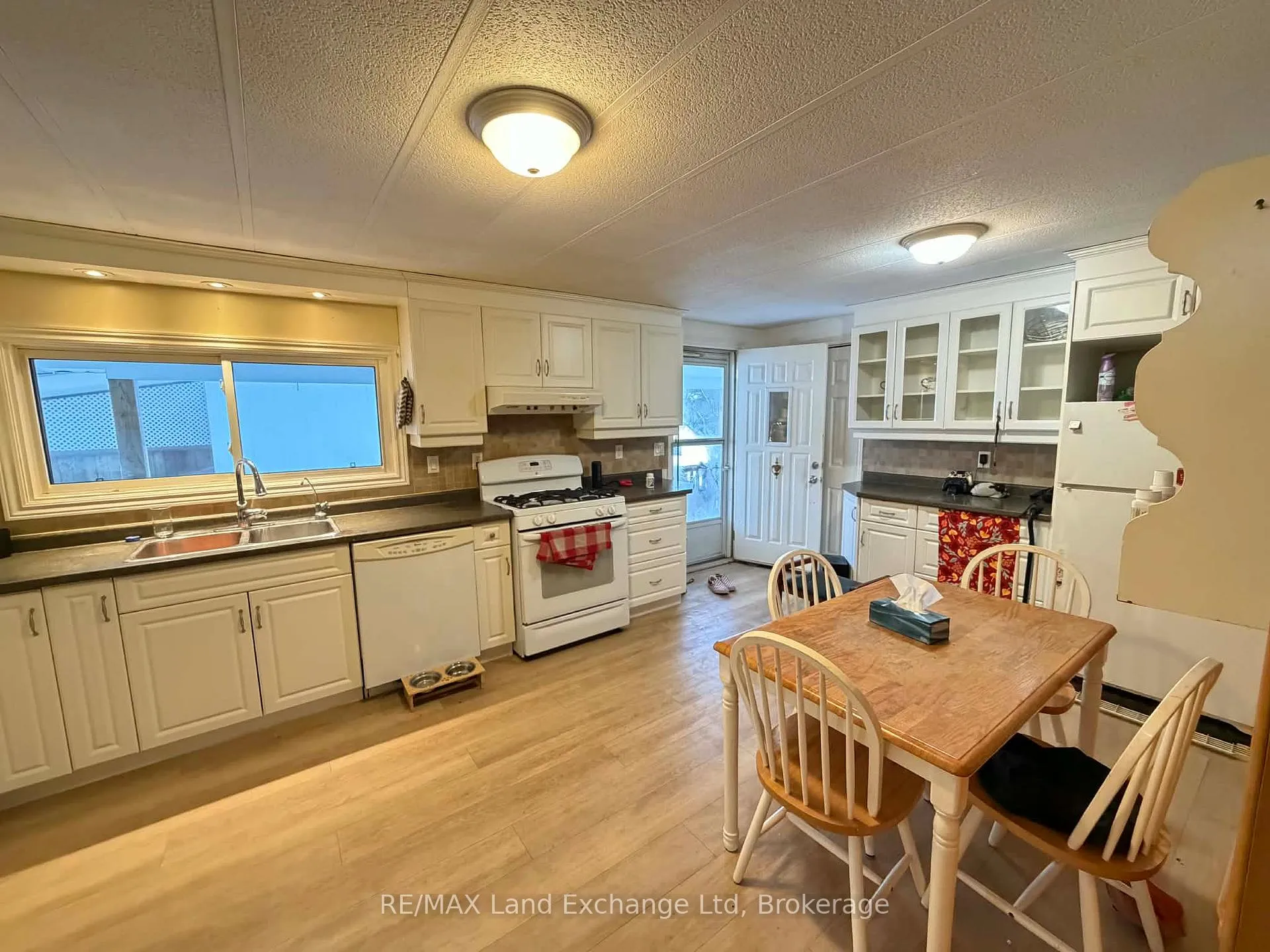 Photo 10 of 4 Riverside Drive, North Huron, Wingham — HOMEH