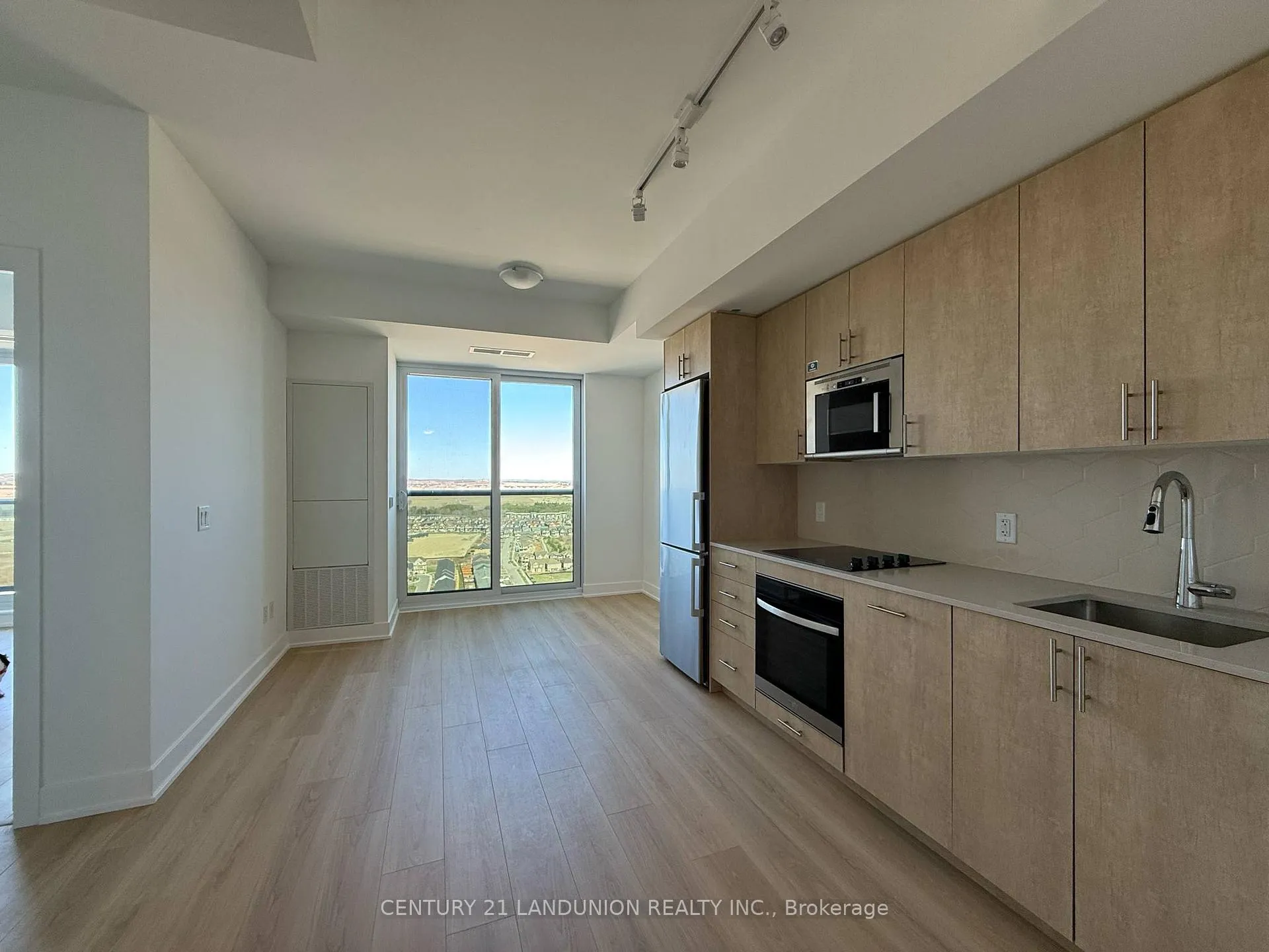 Photo 2 of Unit PH03, 2545 Simcoe Street N, Oshawa, Windfields — HOMEH