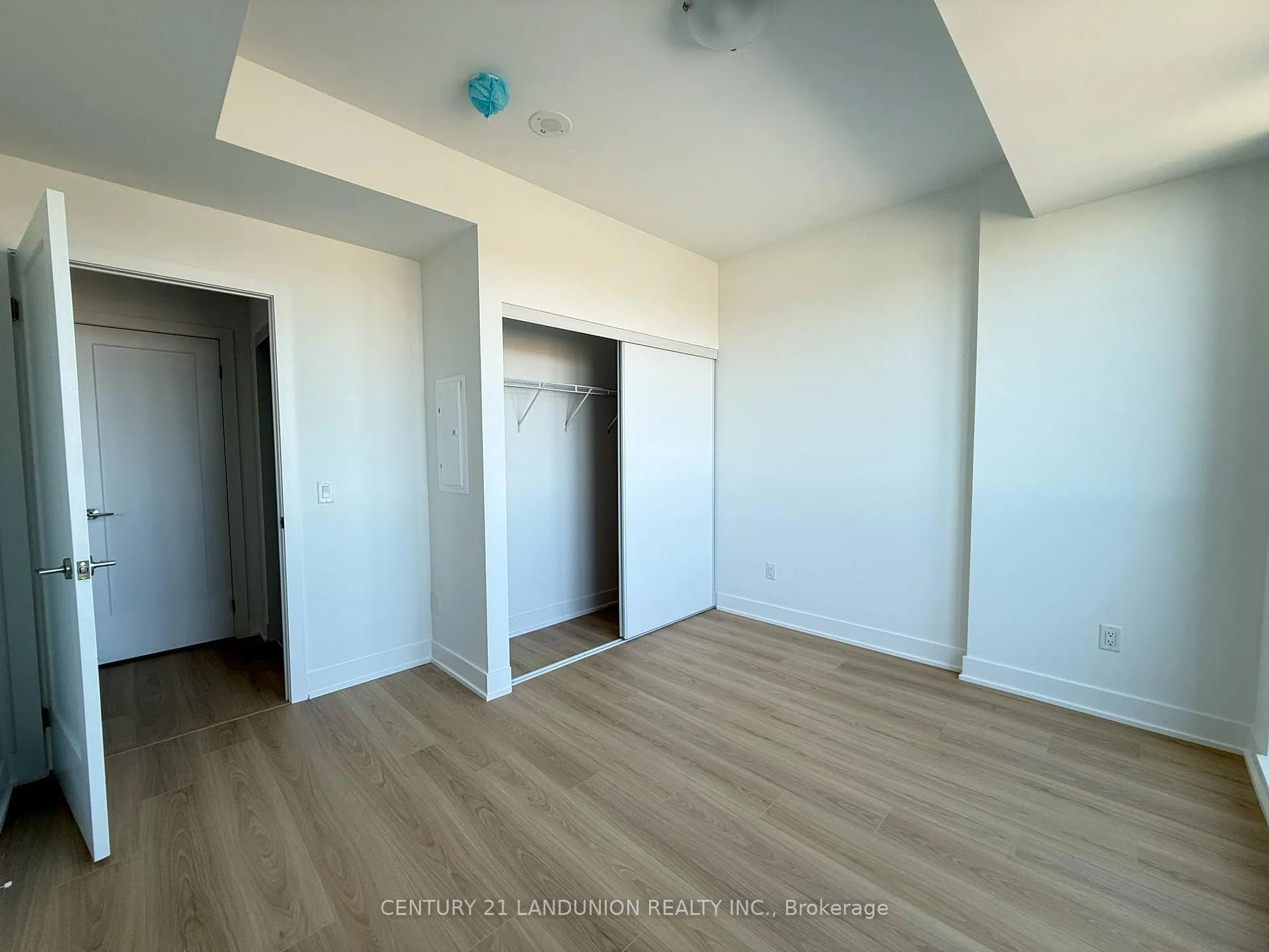 Photo 3 of Unit PH03, 2545 Simcoe Street N, Oshawa, Windfields — HOMEH