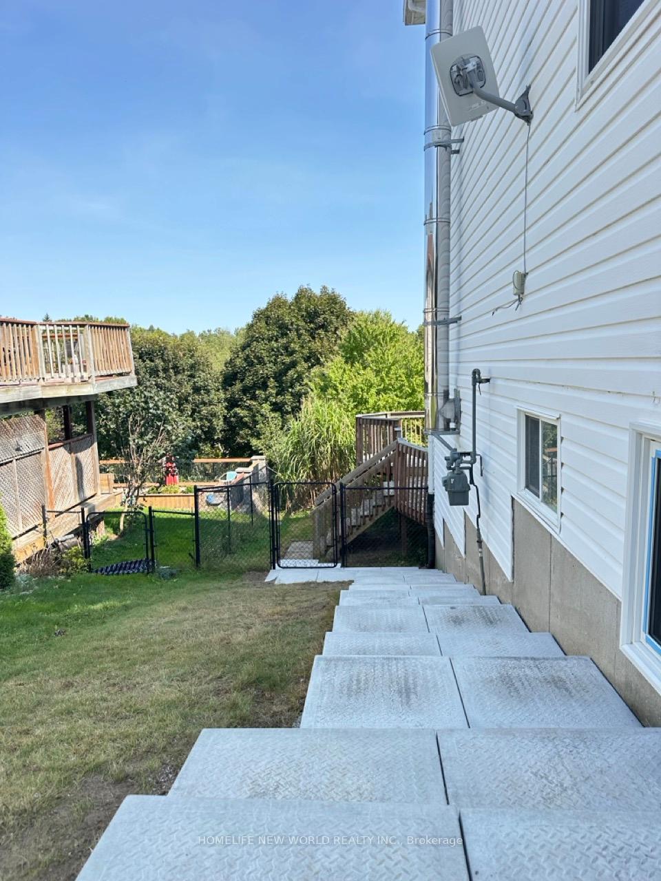 Photo 2 of Unit Lower Unit, 28 Lougheed Road, Barrie, Holly — HOMEH