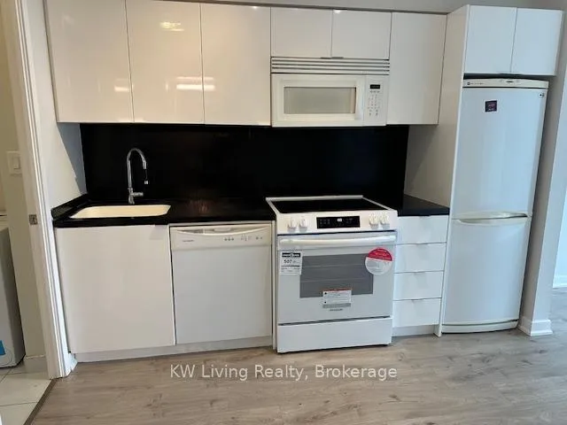 Photo 4 of Unit 2601, 15 Iceboat Terrace, Toronto, Waterfront Communities — HOMEH