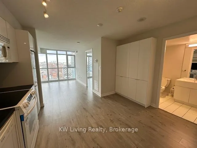 Photo 7 of Unit 2601, 15 Iceboat Terrace, Toronto, Waterfront Communities — HOMEH