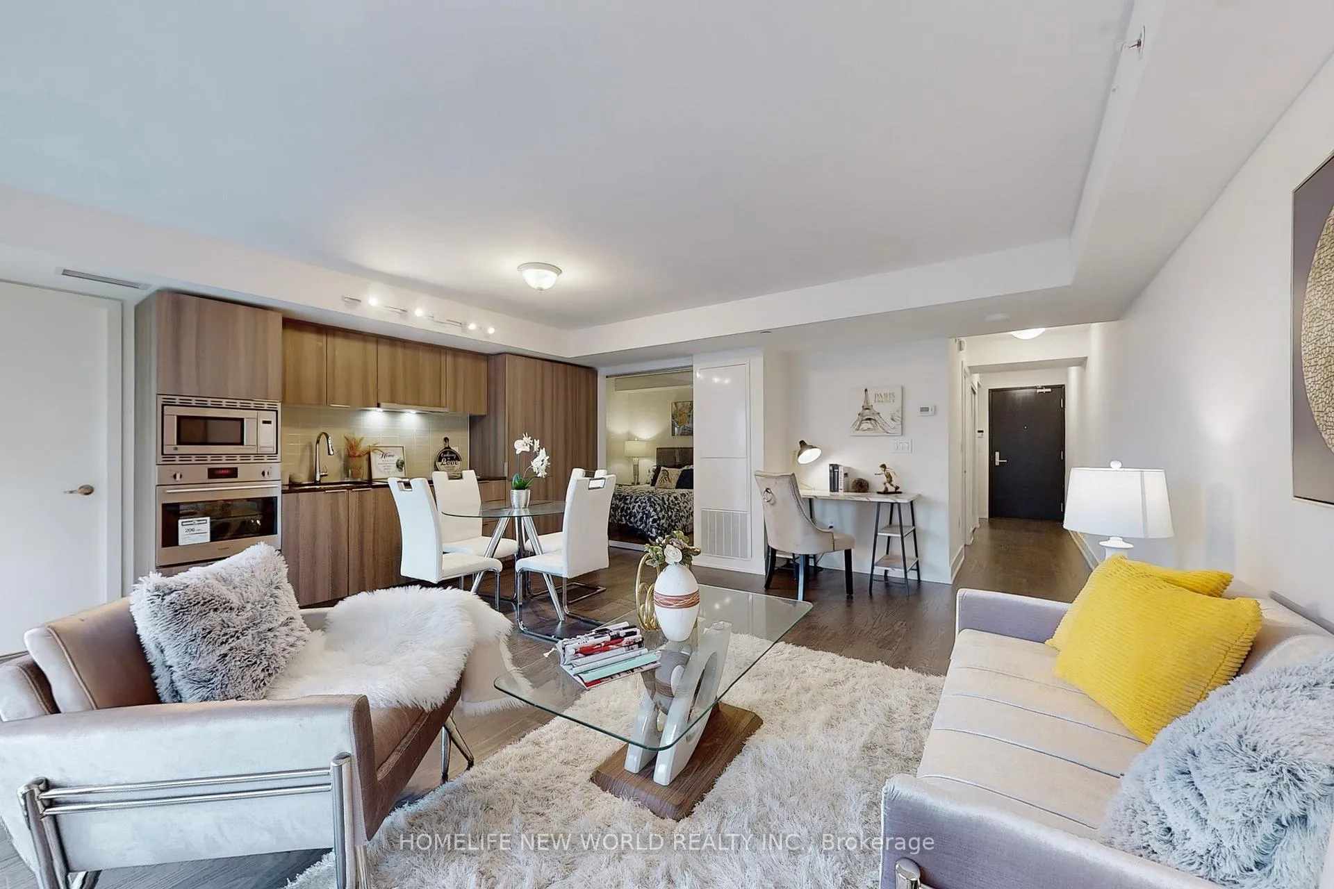 Photo 7 of Unit 725, 955 bay Street, Toronto, Bay Street Corridor — HOMEH