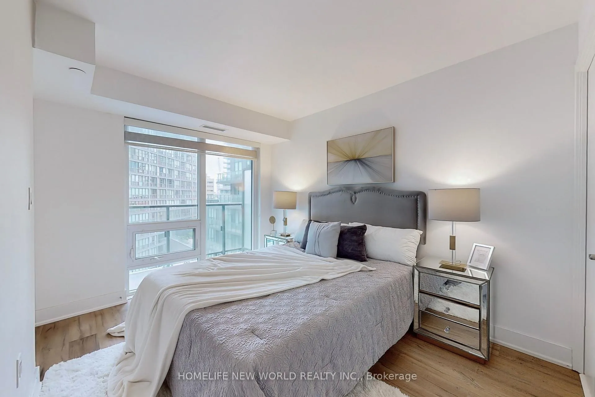 Photo 12 of Unit 725, 955 bay Street, Toronto, Bay Street Corridor — HOMEH