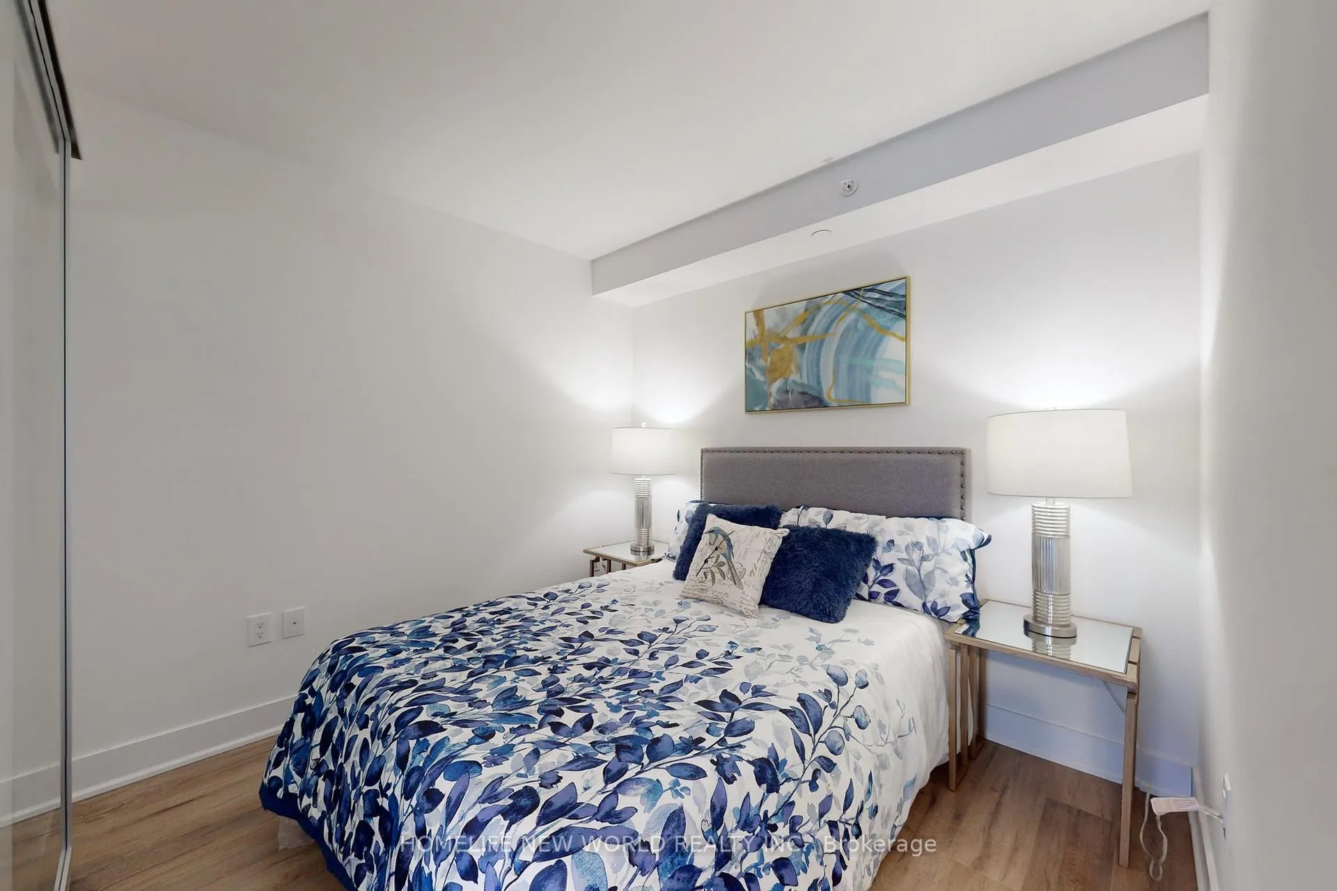 Photo 17 of Unit 725, 955 bay Street, Toronto, Bay Street Corridor — HOMEH