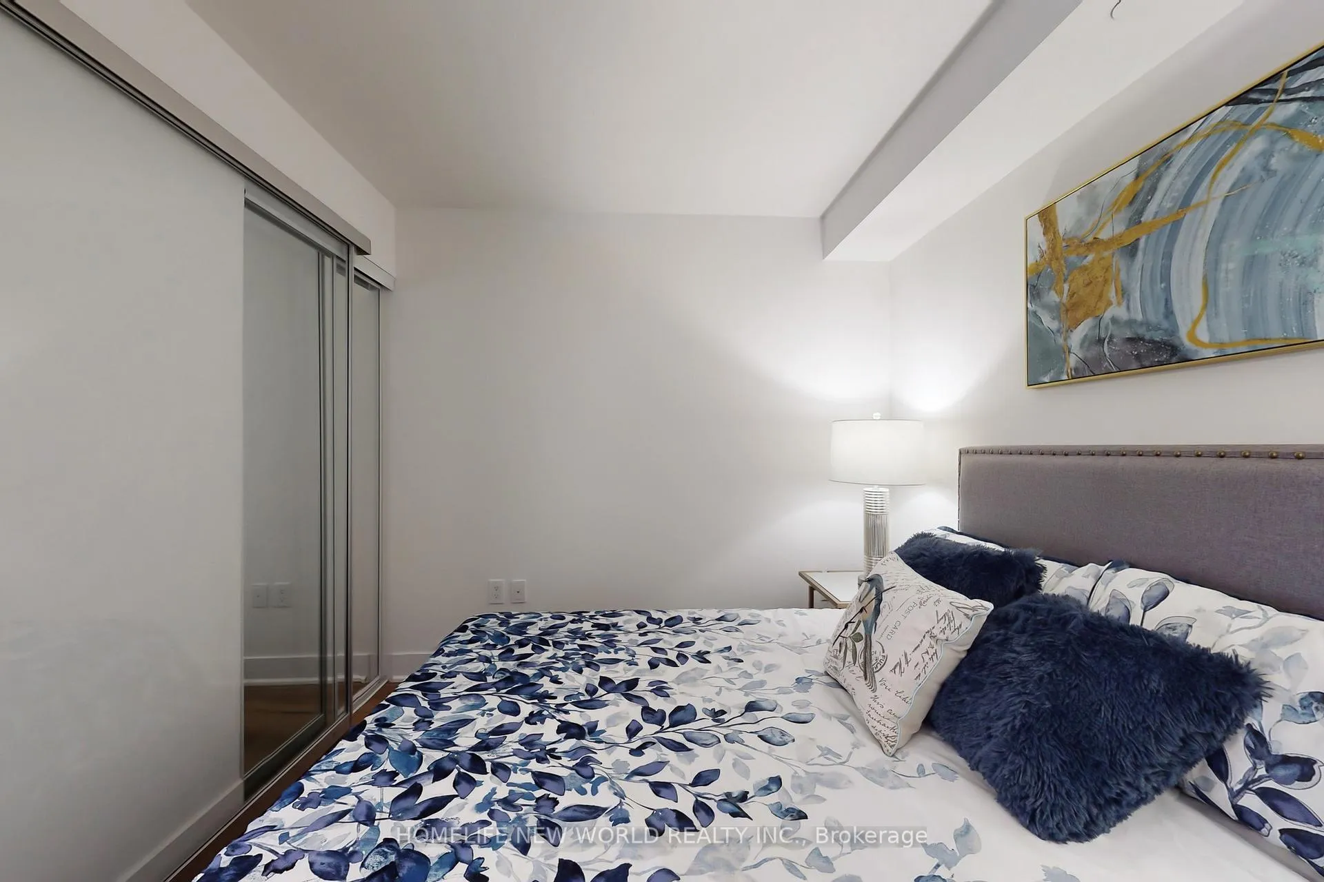 Photo 18 of Unit 725, 955 bay Street, Toronto, Bay Street Corridor — HOMEH