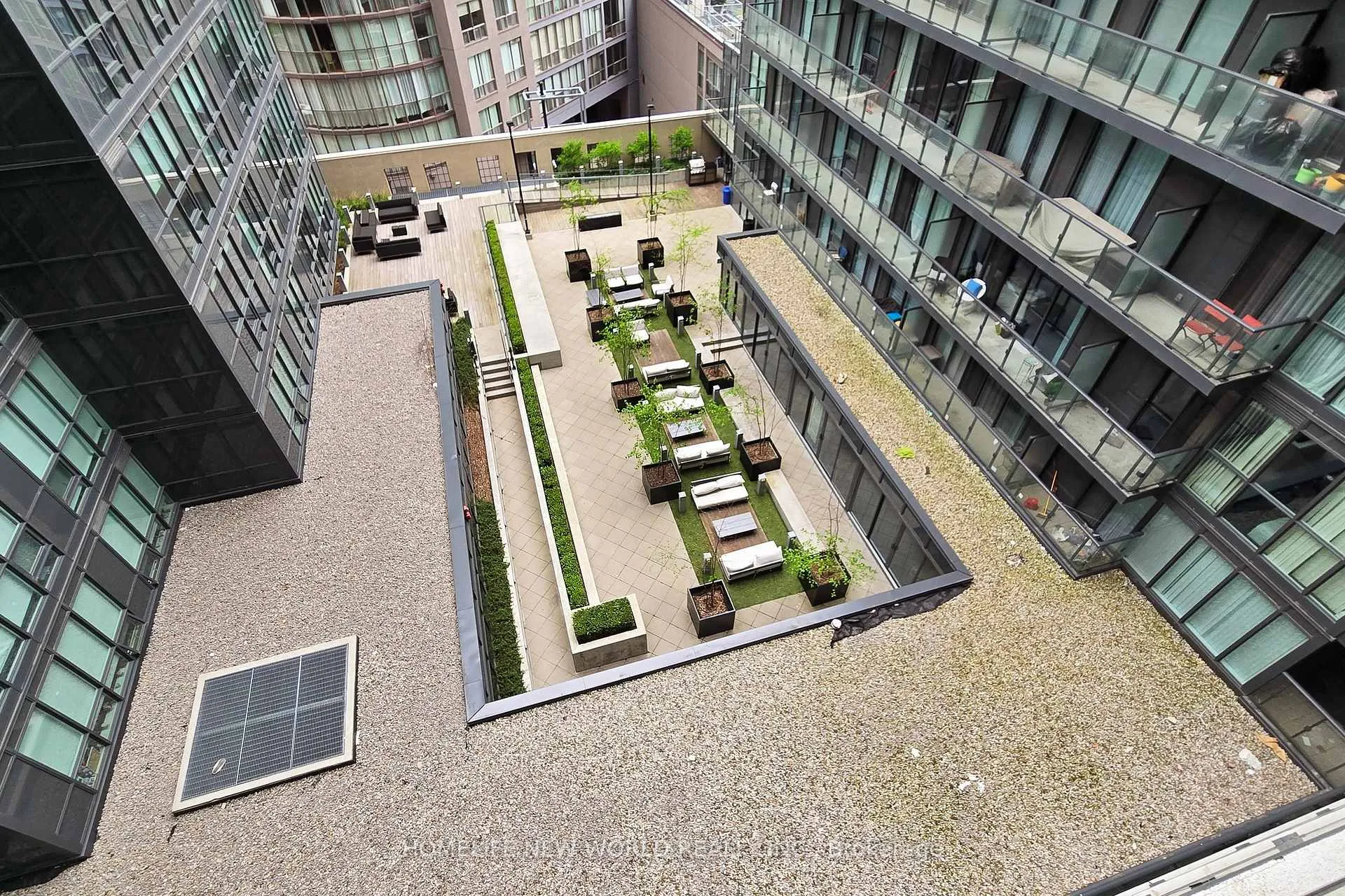 Photo 23 of Unit 725, 955 bay Street, Toronto, Bay Street Corridor — HOMEH