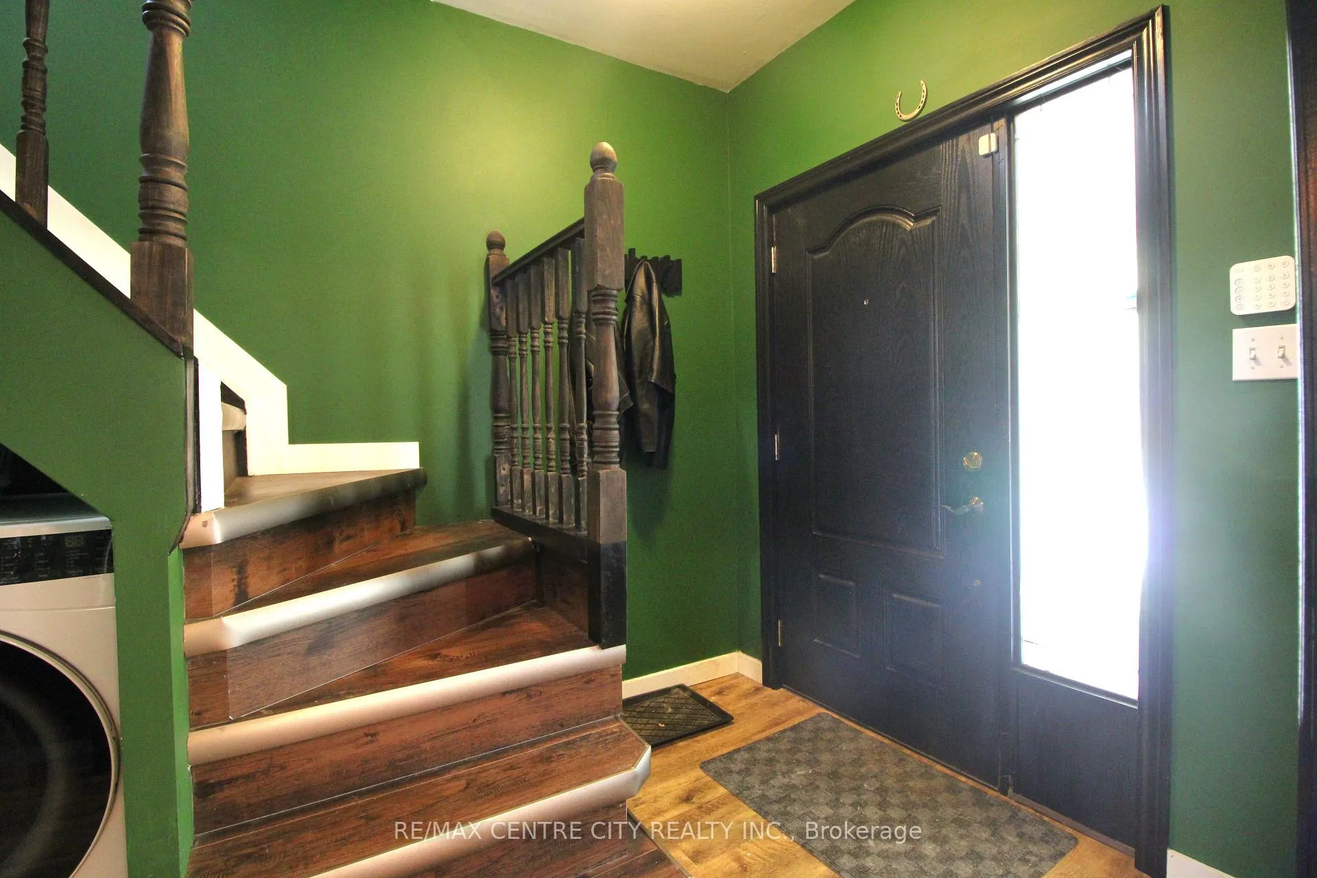 Photo 2 of 124 Joseph Street, Chatham-Kent — HOMEH